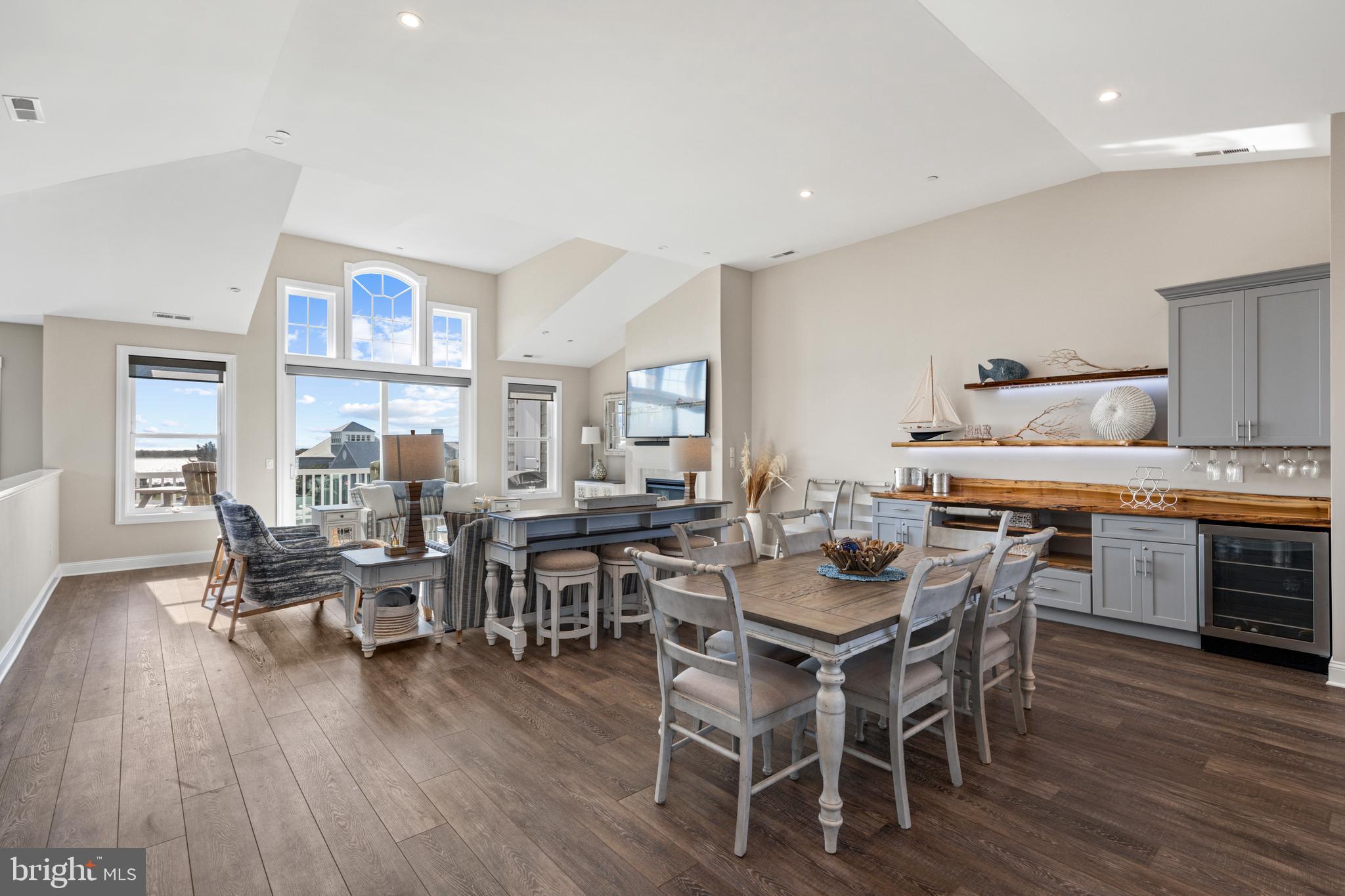 SEAPOINTE - Residential