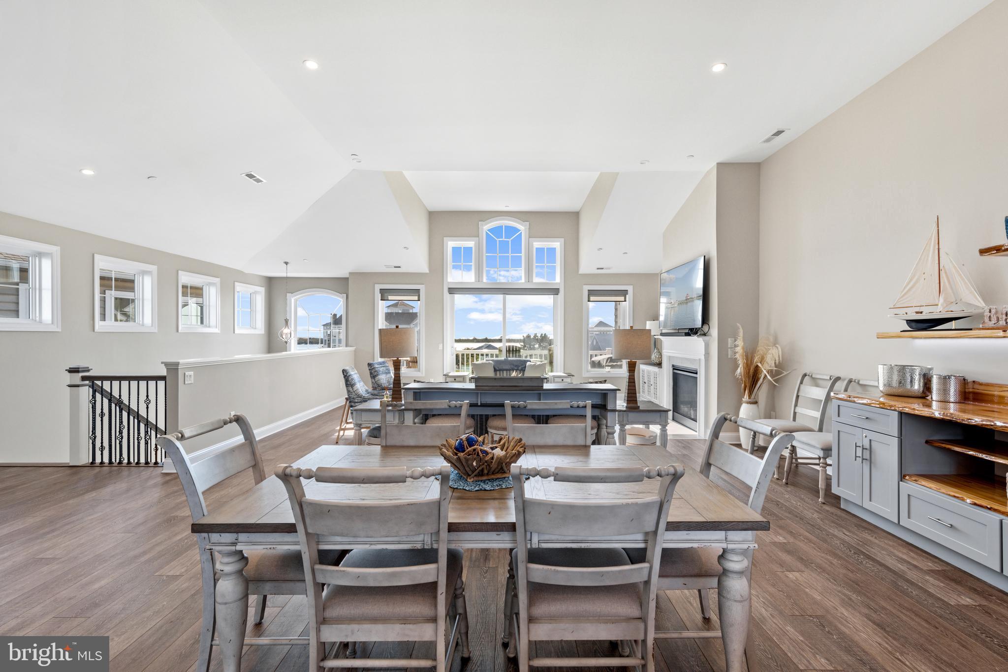 SEAPOINTE - Residential