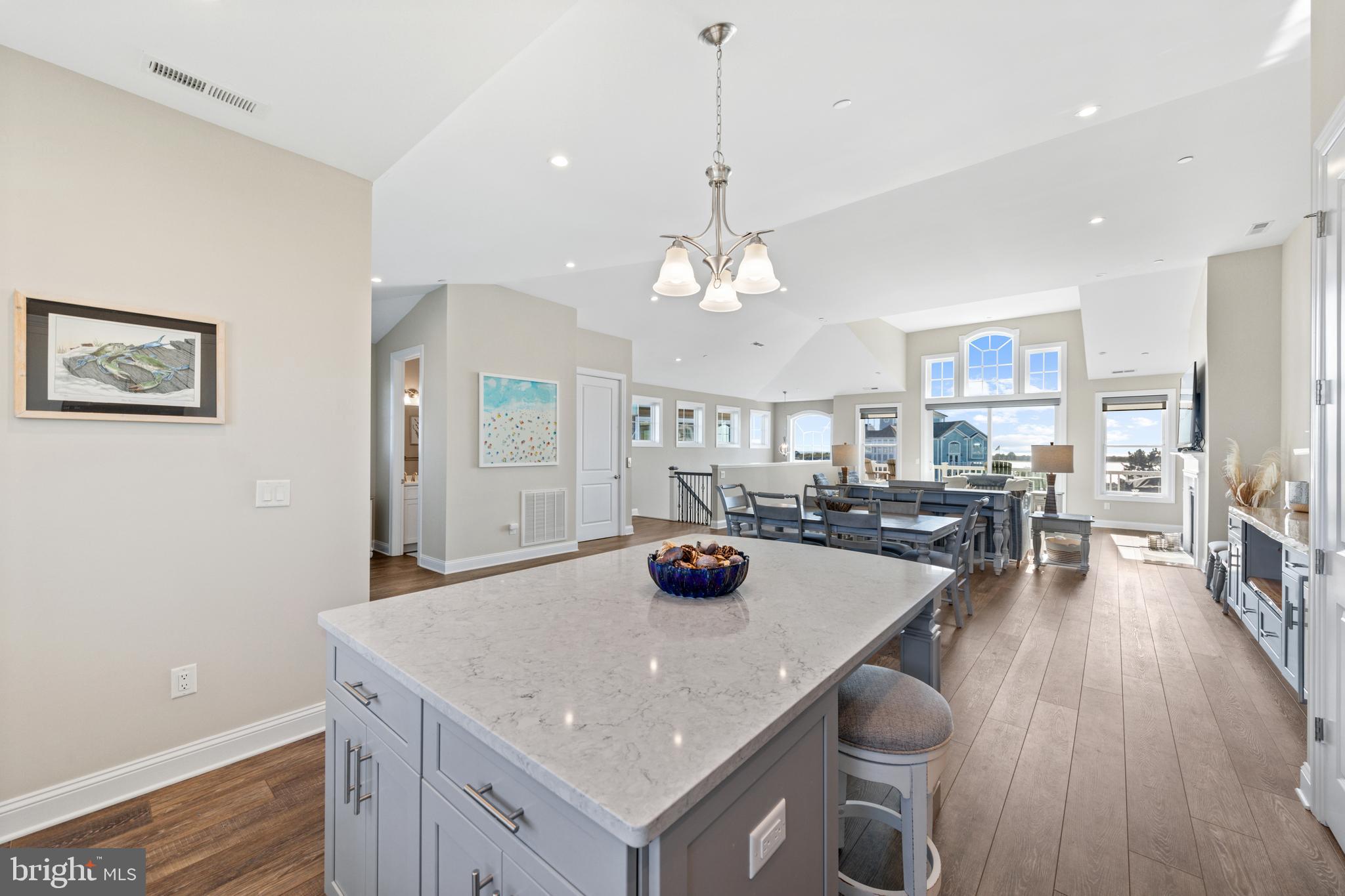 SEAPOINTE - Residential