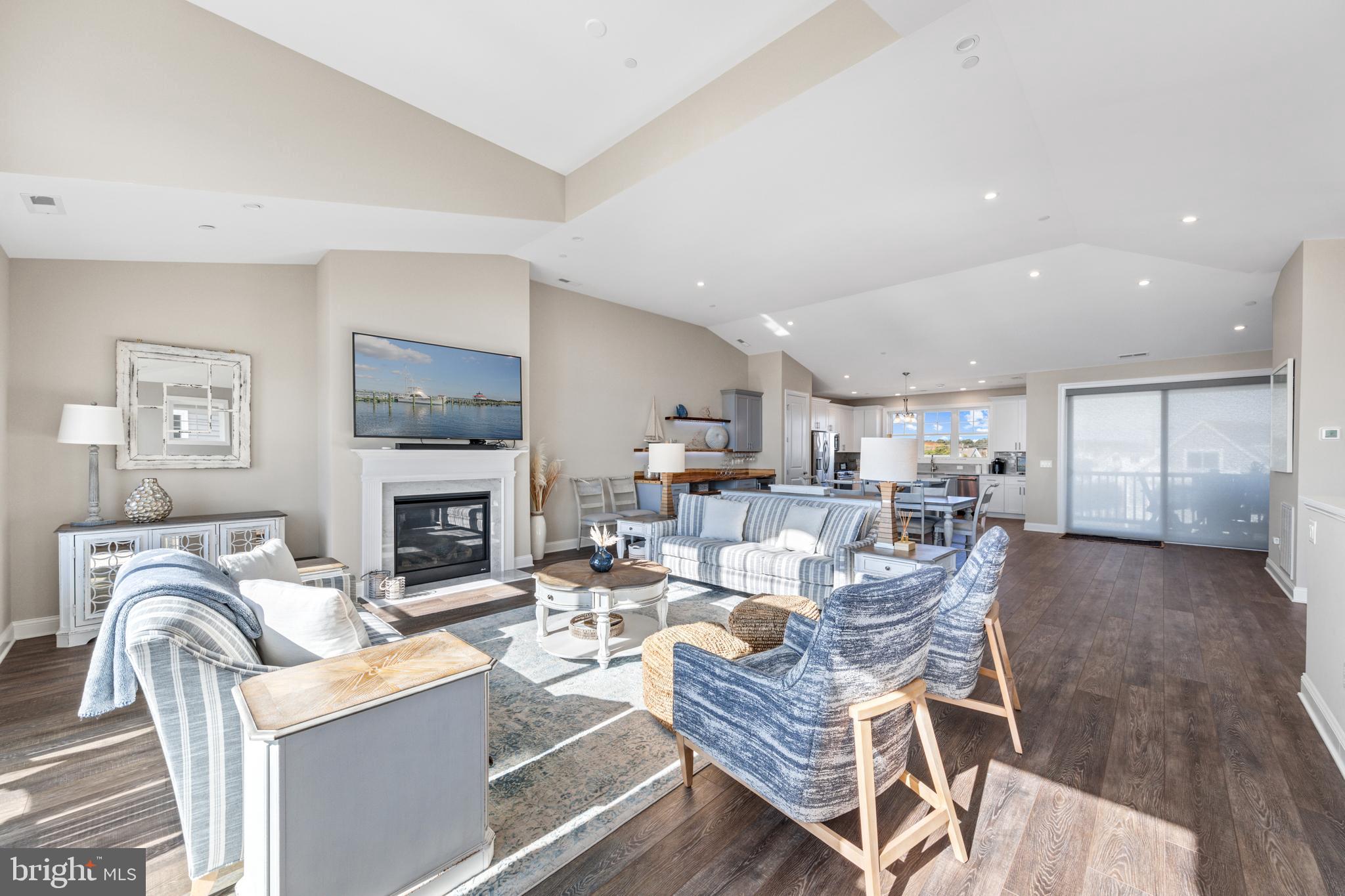 SEAPOINTE - Residential