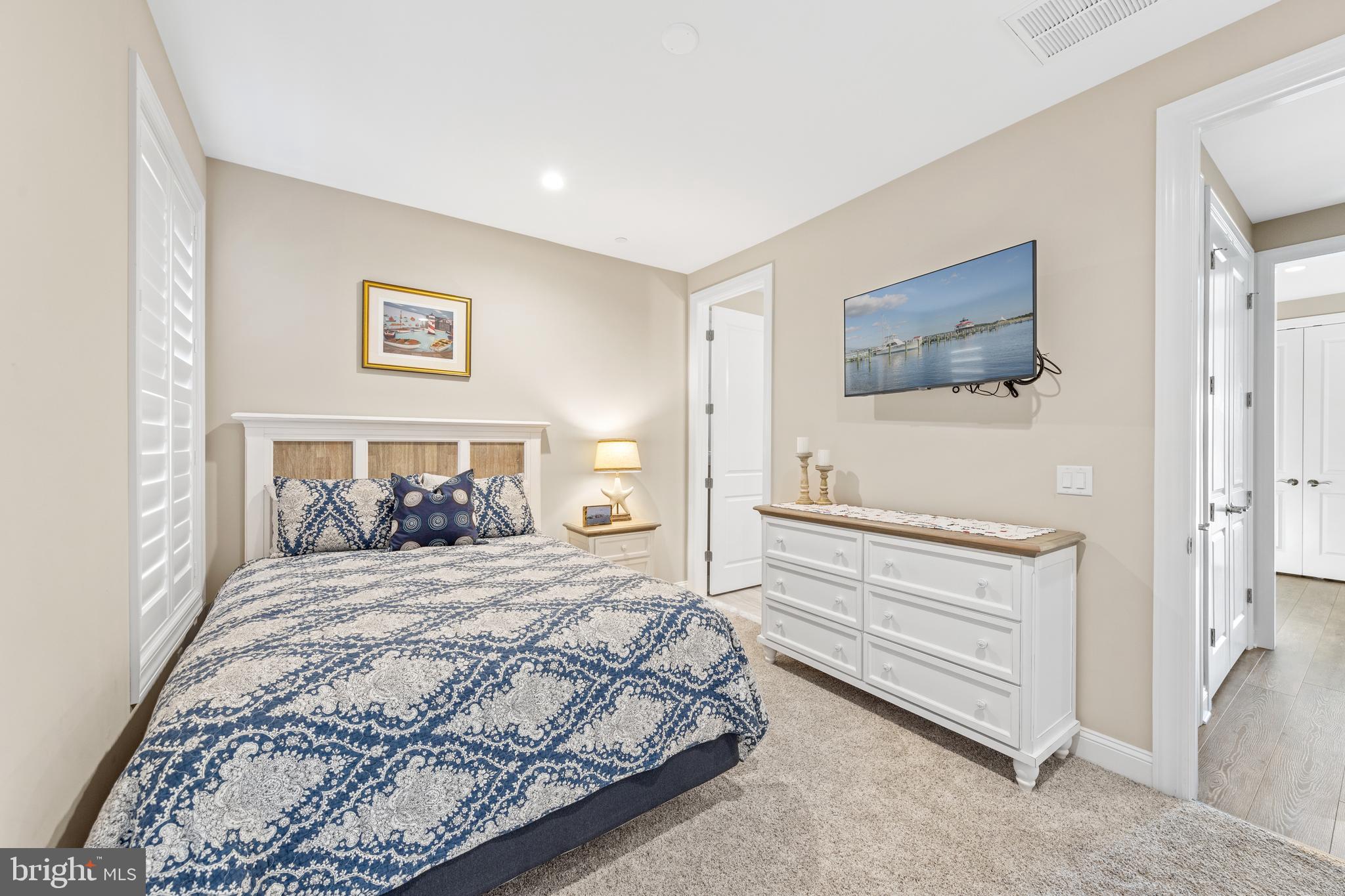 SEAPOINTE - Residential