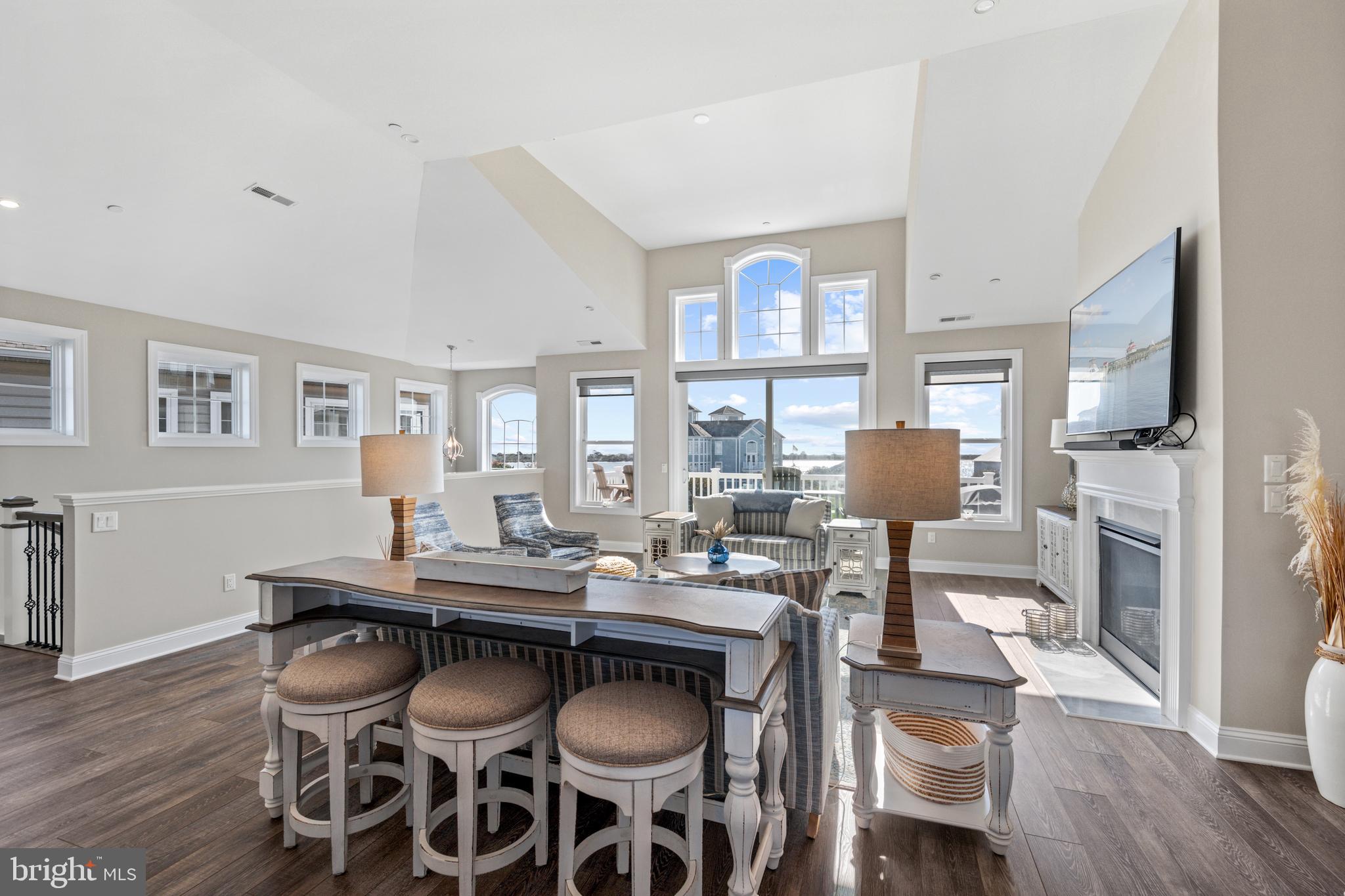 SEAPOINTE - Residential