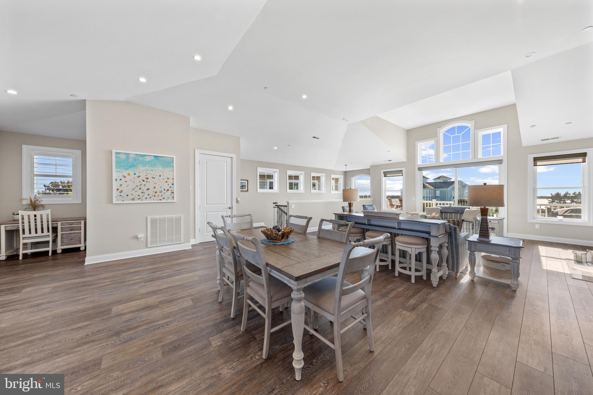 SEAPOINTE - Residential