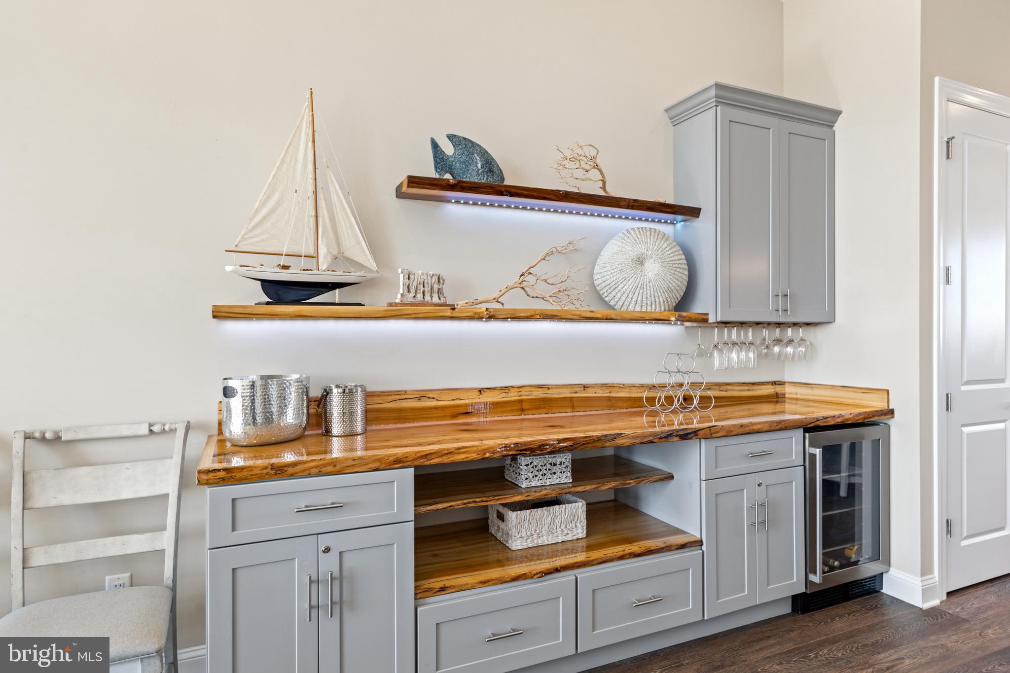 SEAPOINTE - Residential