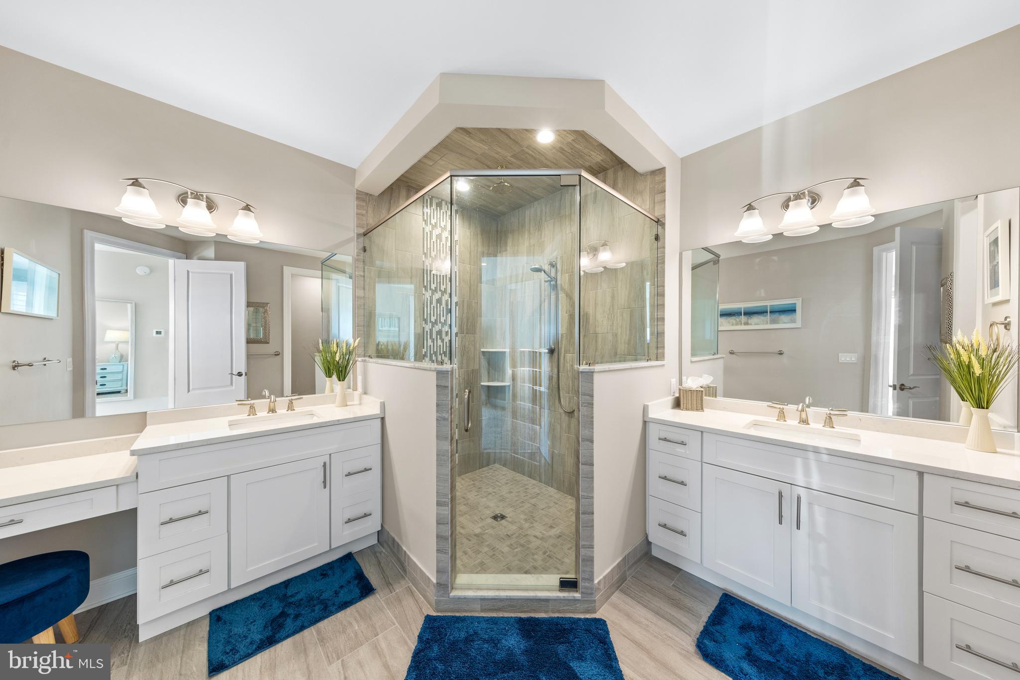 SEAPOINTE - Residential