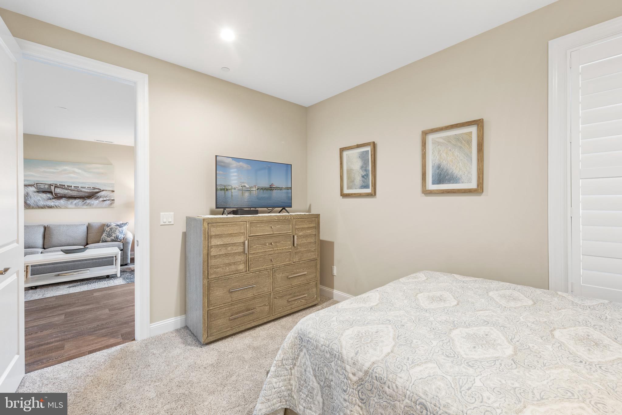 SEAPOINTE - Residential