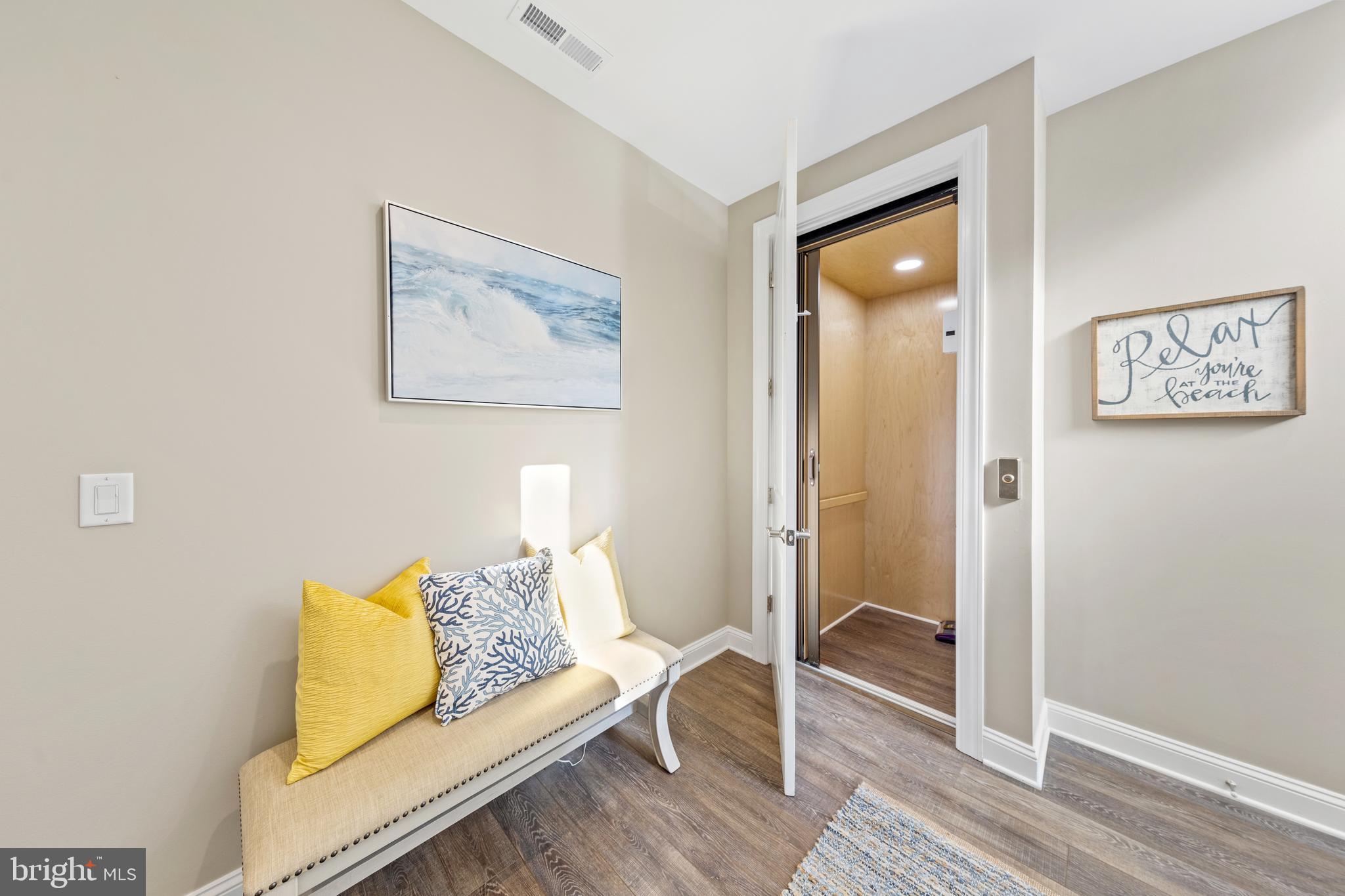 SEAPOINTE - Residential