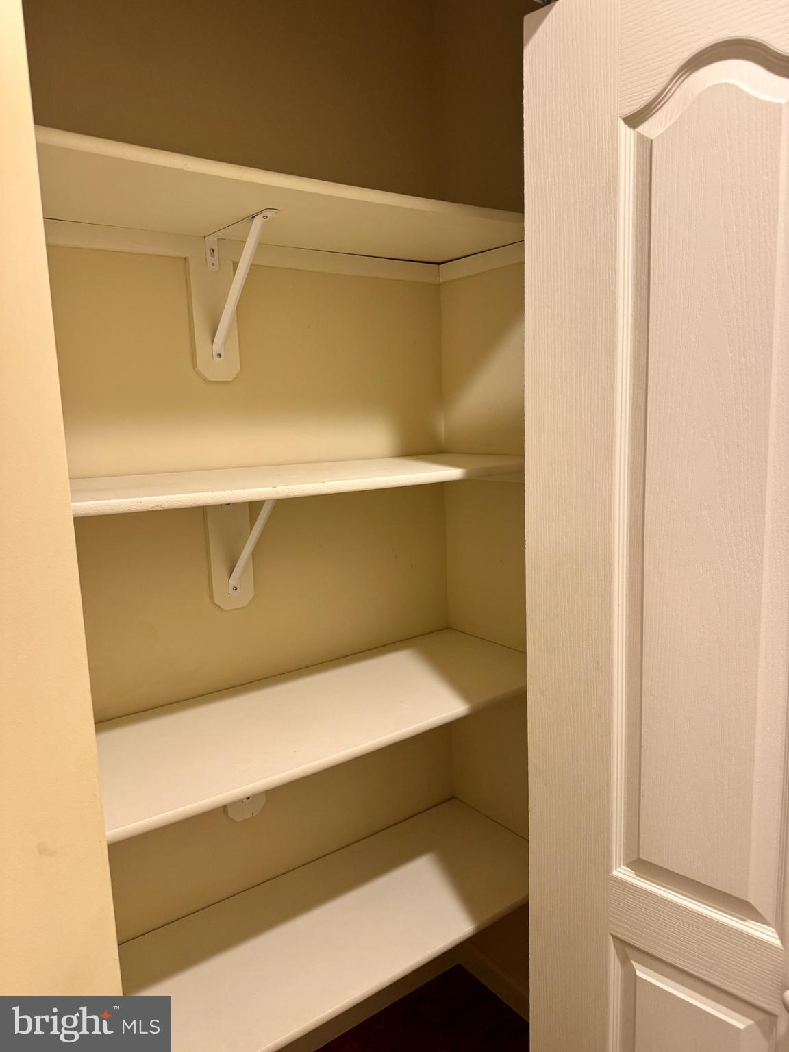 BROOKSHIRE - Residential