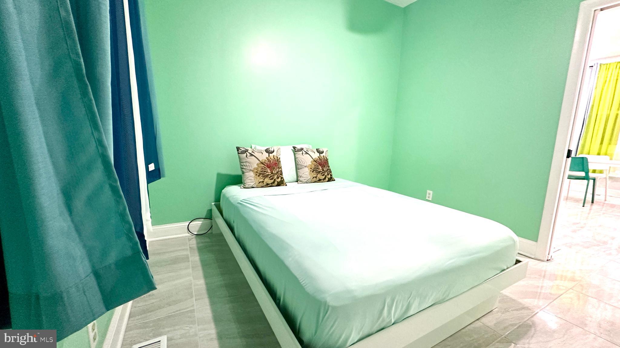 PARADISE BEACH - Residential