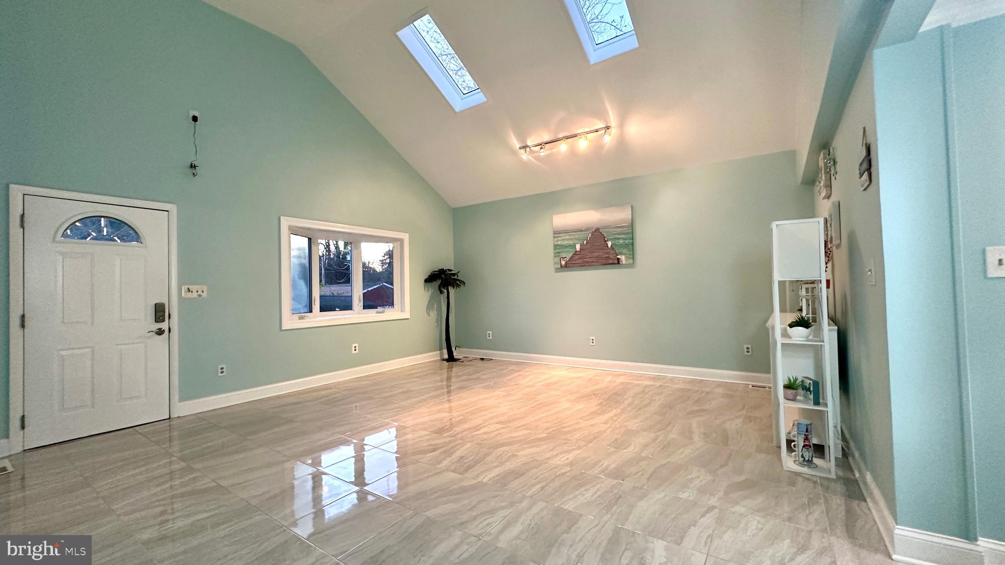 PARADISE BEACH - Residential