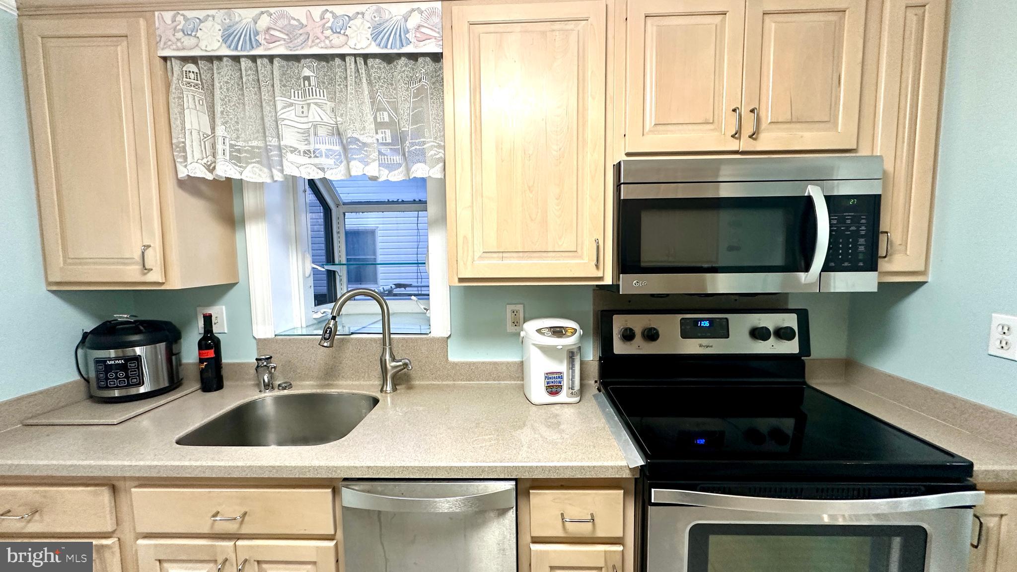 PARADISE BEACH - Residential