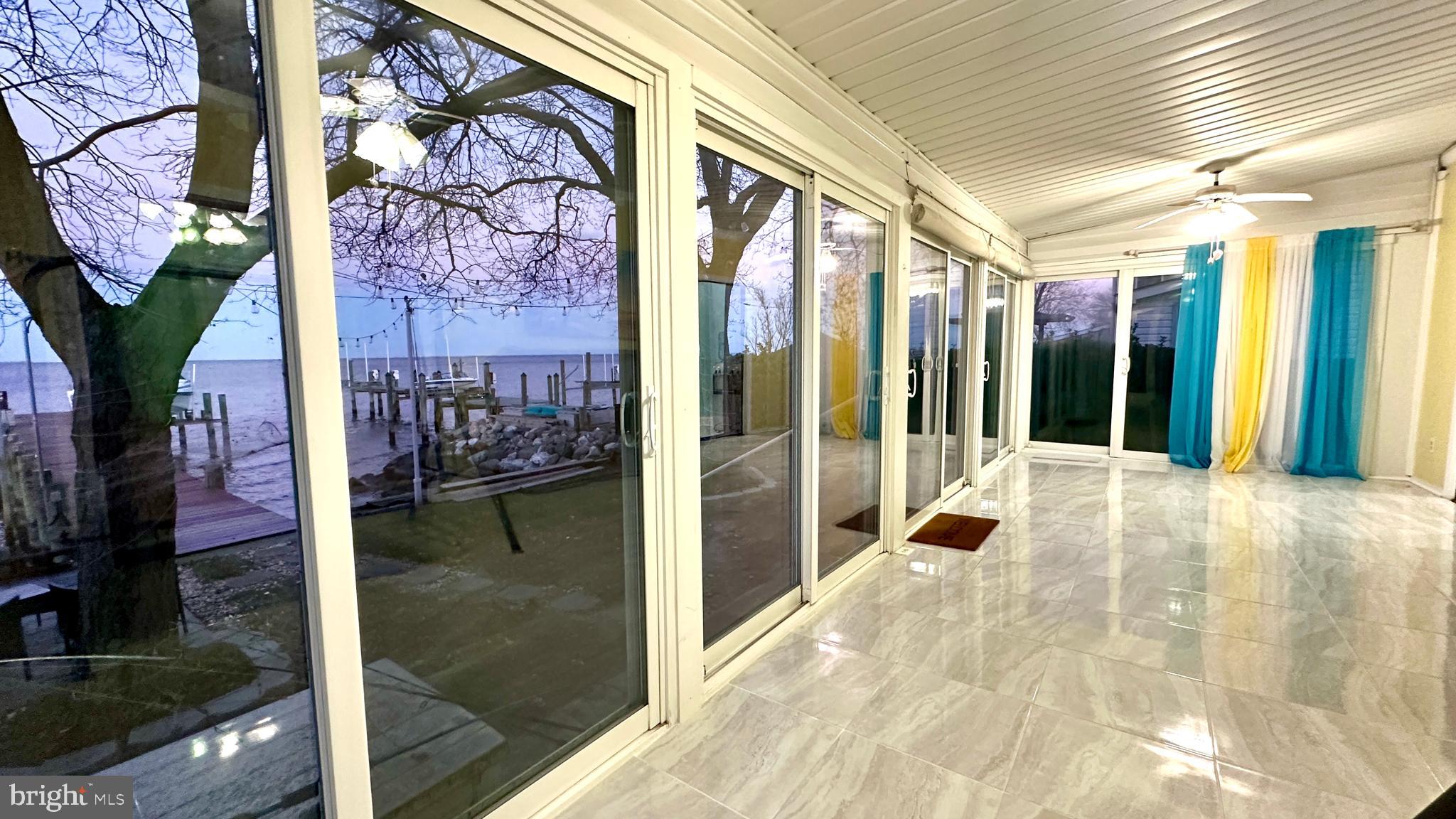 PARADISE BEACH - Residential