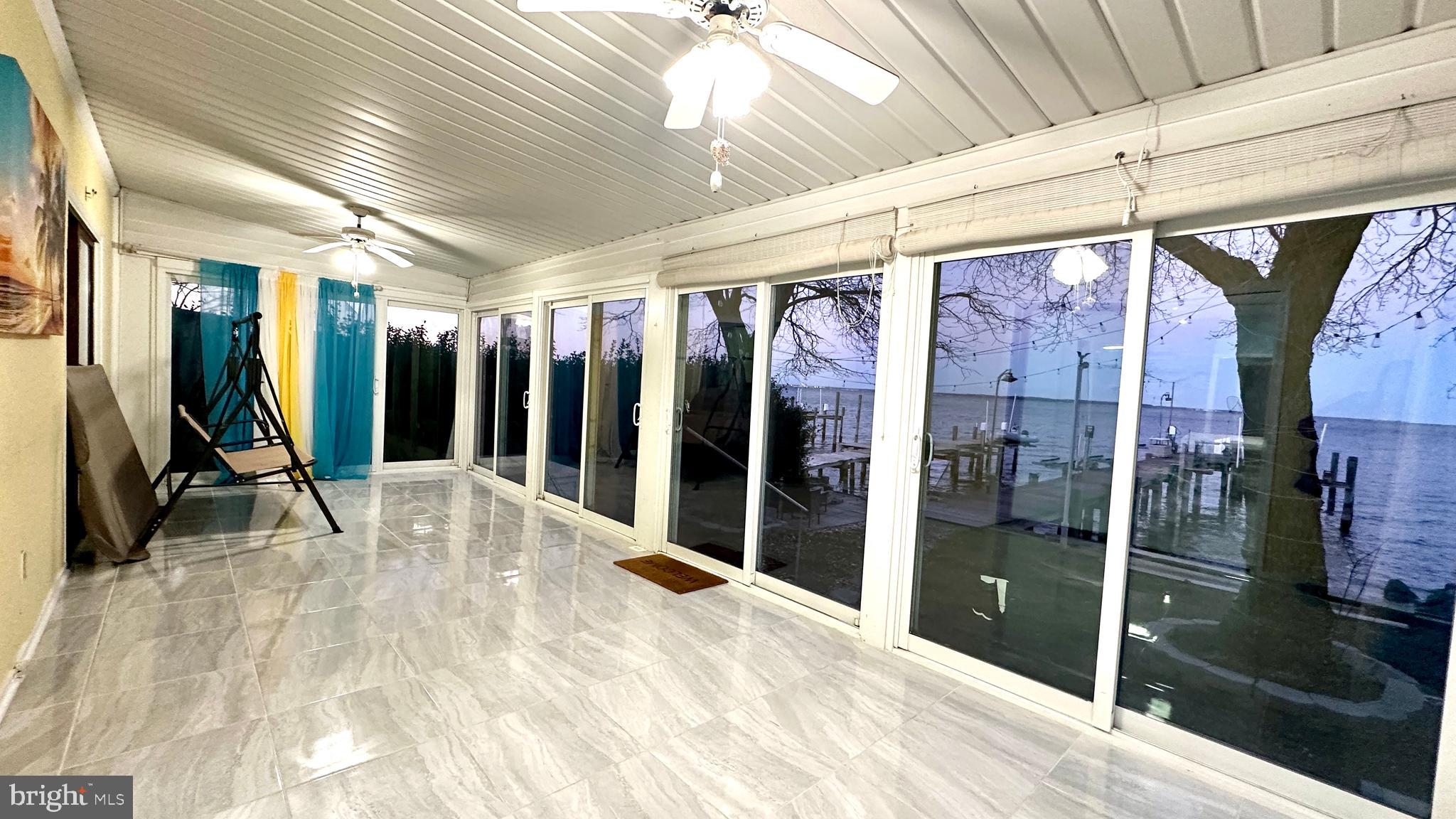 PARADISE BEACH - Residential