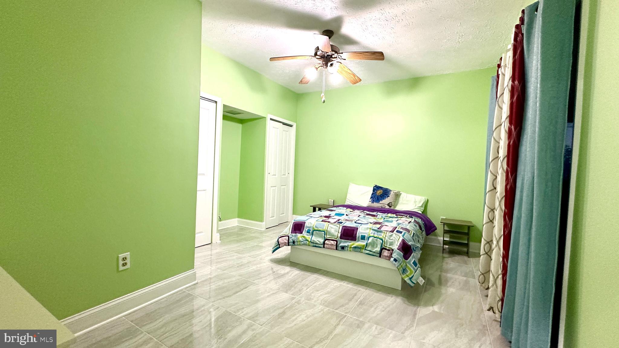 PARADISE BEACH - Residential