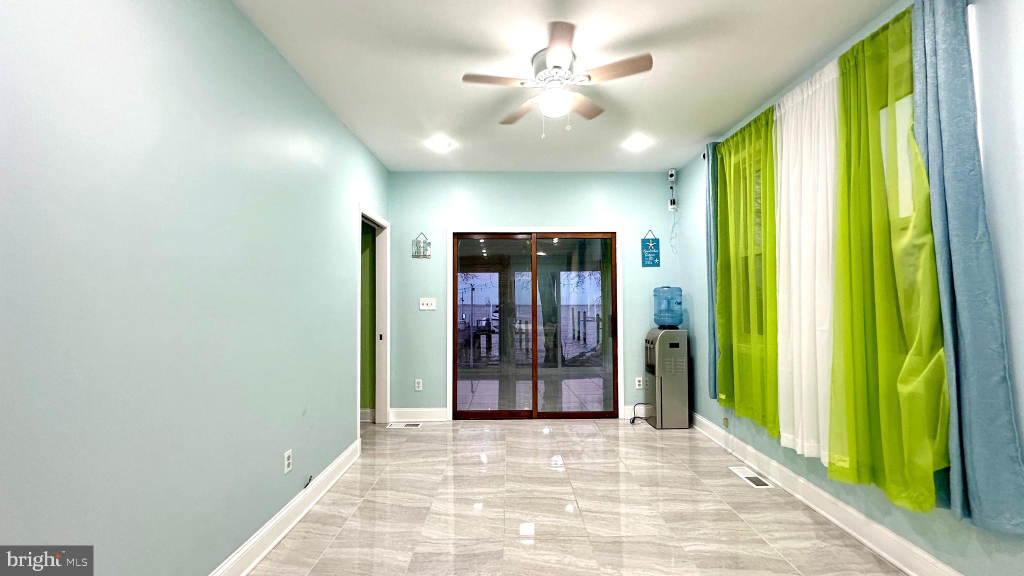 PARADISE BEACH - Residential