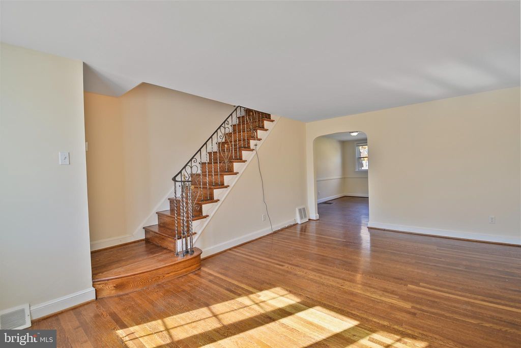Photo of 617 Magnolia Avenue, GLENOLDEN, PA 19036 (MLS # PADE2102640)