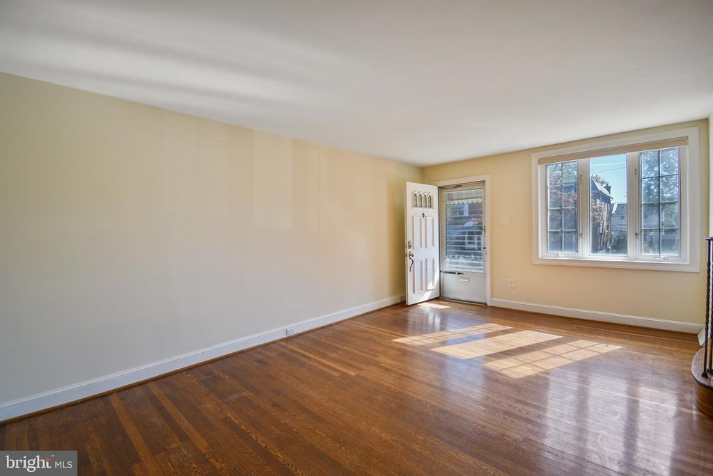 Photo of 617 Magnolia Avenue, GLENOLDEN, PA 19036 (MLS # PADE2102640)