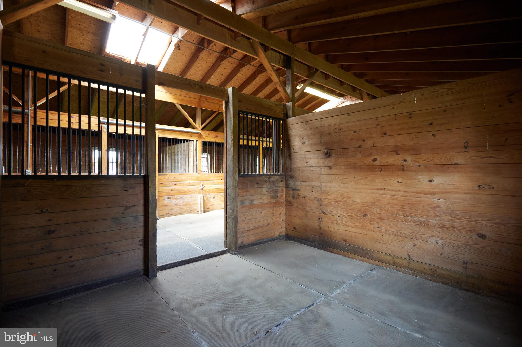 BARNESVILLE OUTSIDE - Residential