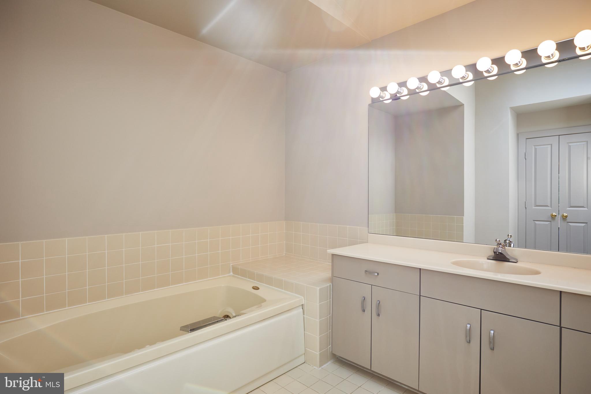 BARNESVILLE OUTSIDE - Residential