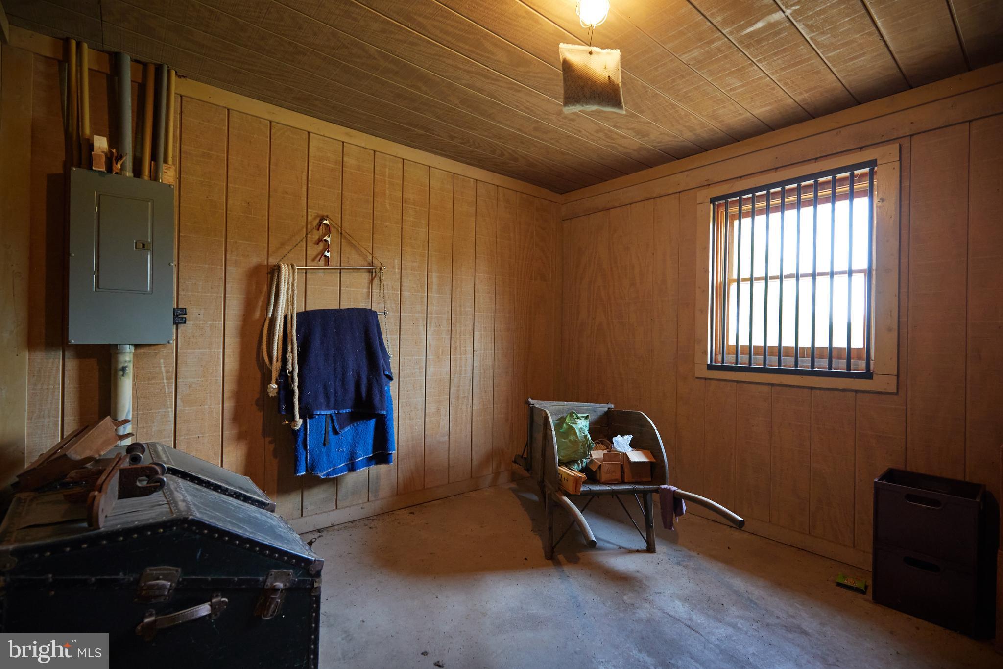 BARNESVILLE OUTSIDE - Residential