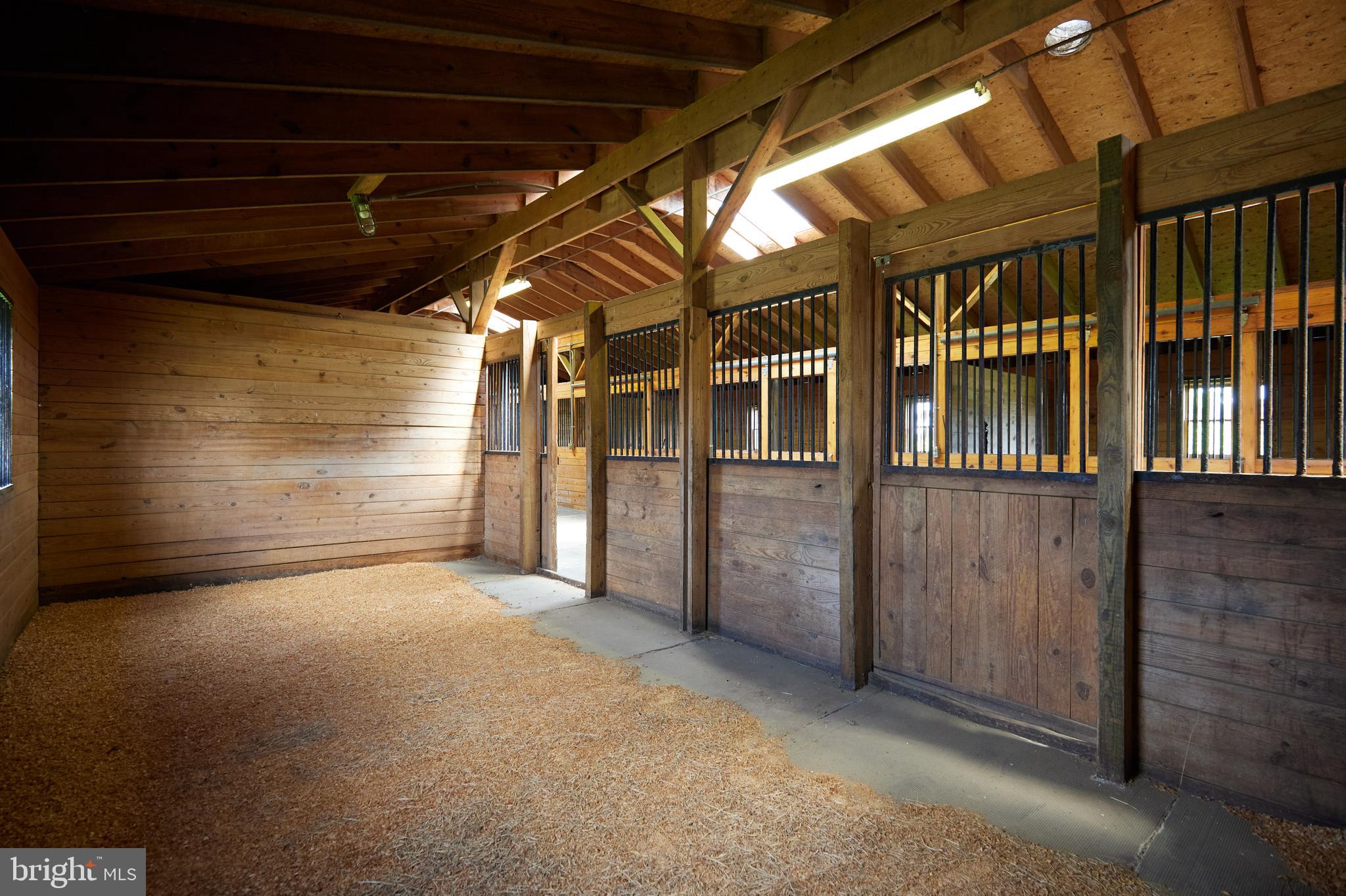 BARNESVILLE OUTSIDE - Residential