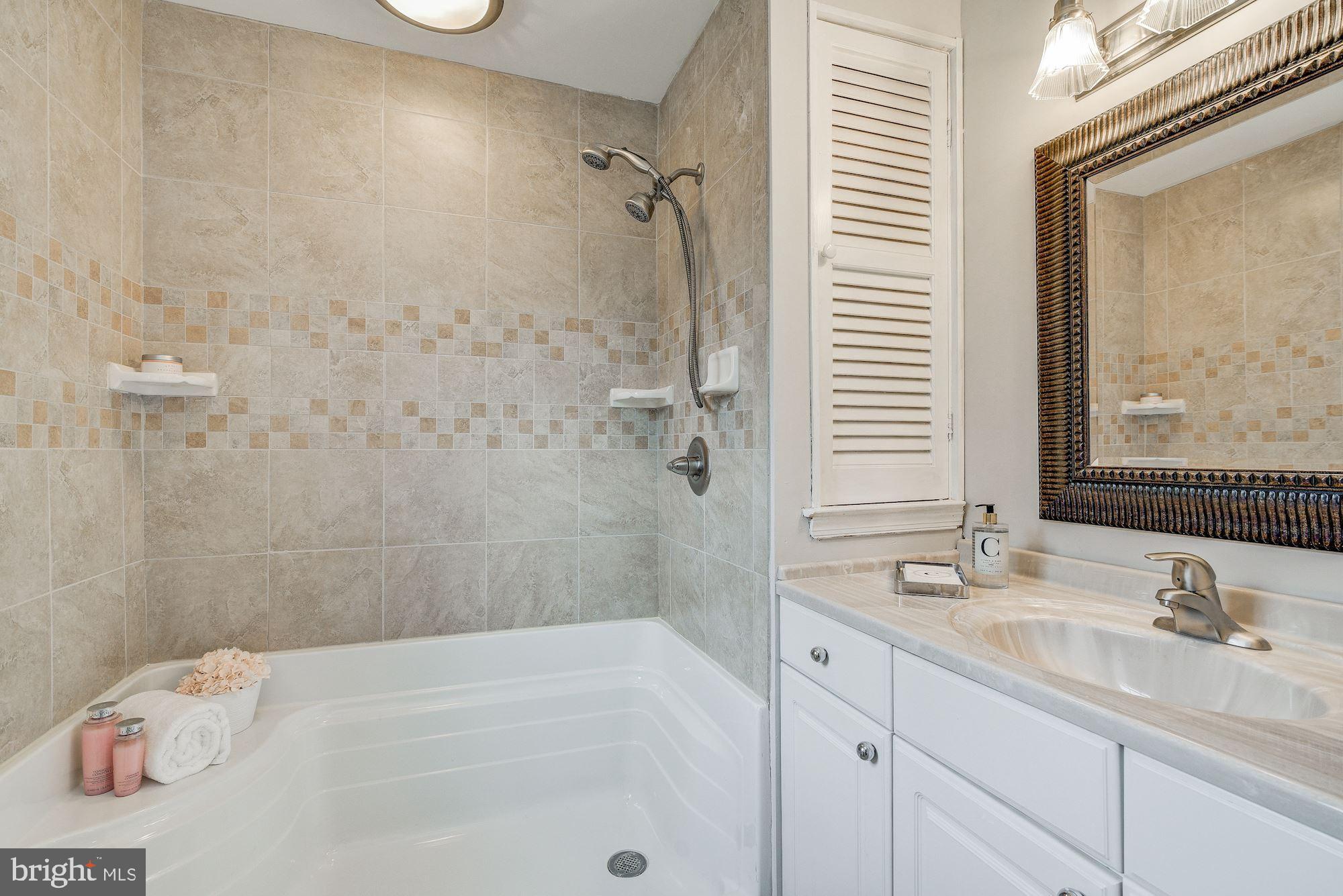 VALLEY MEDE - Residential