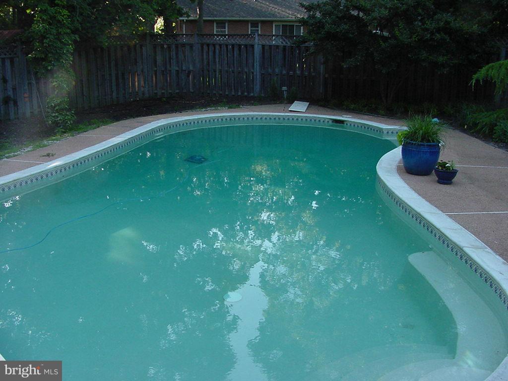 SYLVAN VIEW ON MAGOTHY - Residential