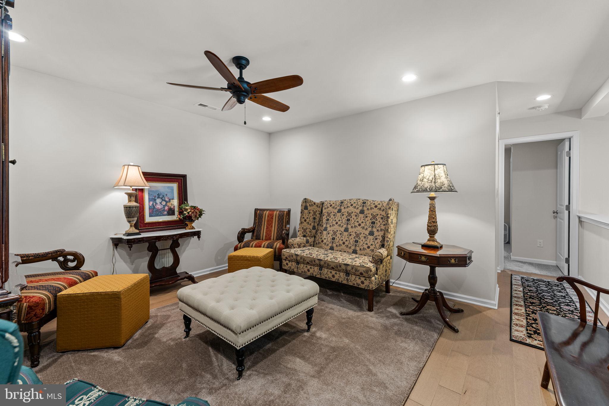 REGENCY AT HILLTOWN - Residential