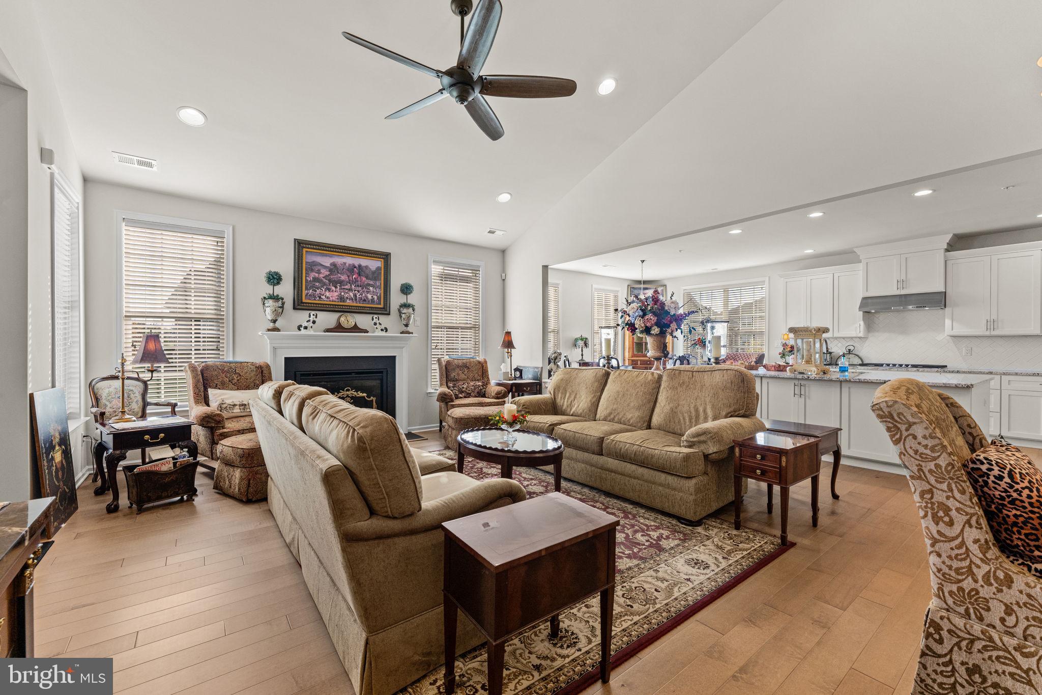 REGENCY AT HILLTOWN - Residential