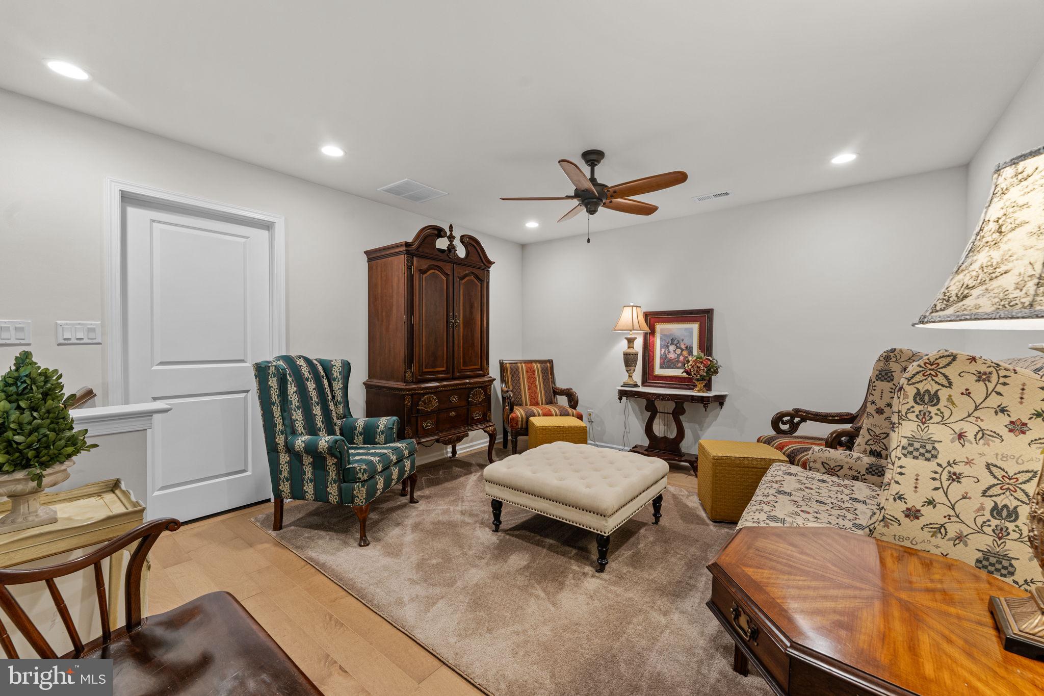 REGENCY AT HILLTOWN - Residential