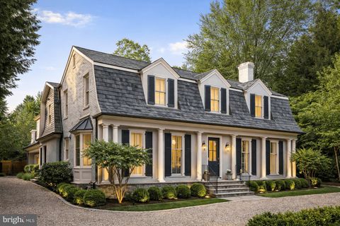 Photo of 1105 Harvey Road, MCLEAN, VA 22101 (MLS # VAFX2306682)