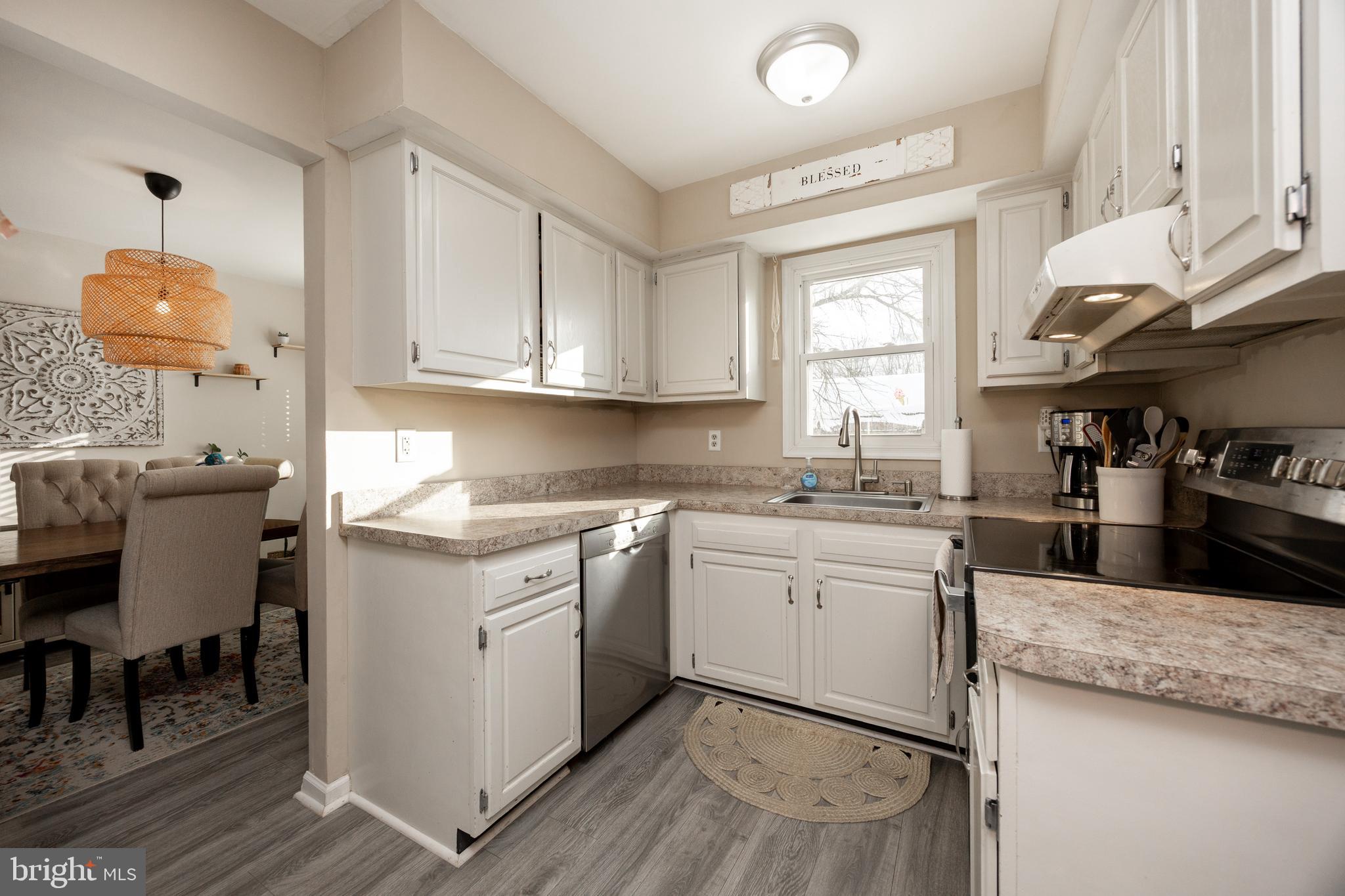 LIBERTY HILL - Residential