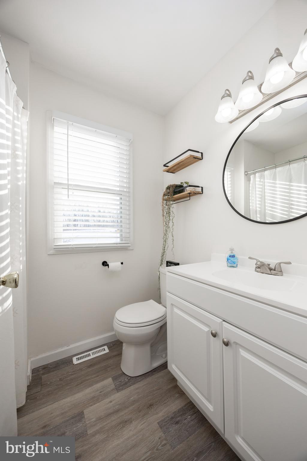 LIBERTY HILL - Residential