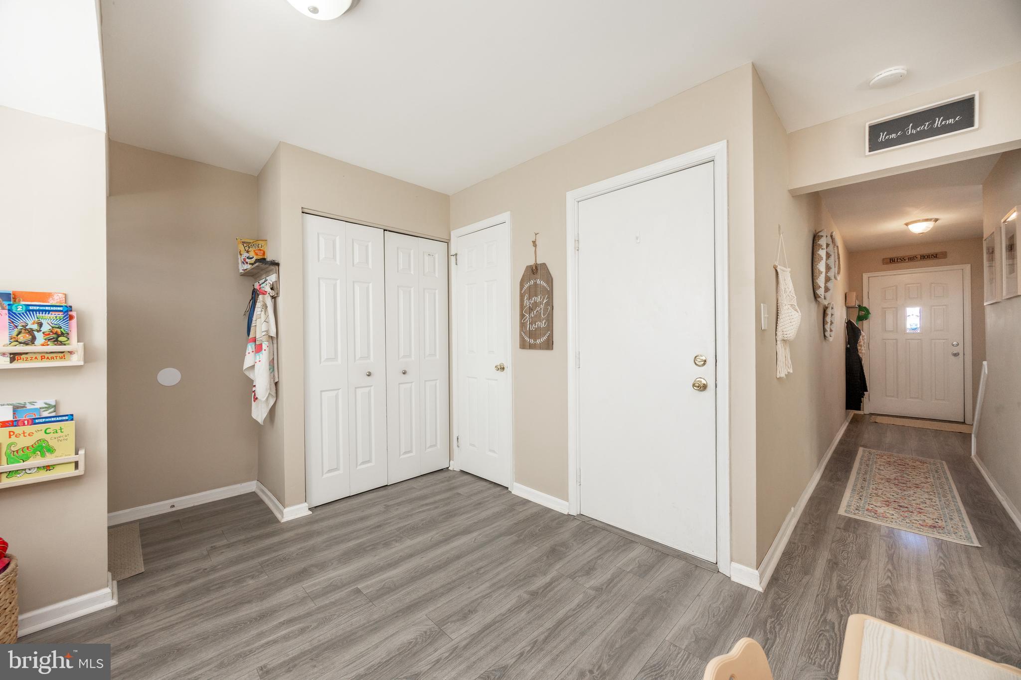 LIBERTY HILL - Residential