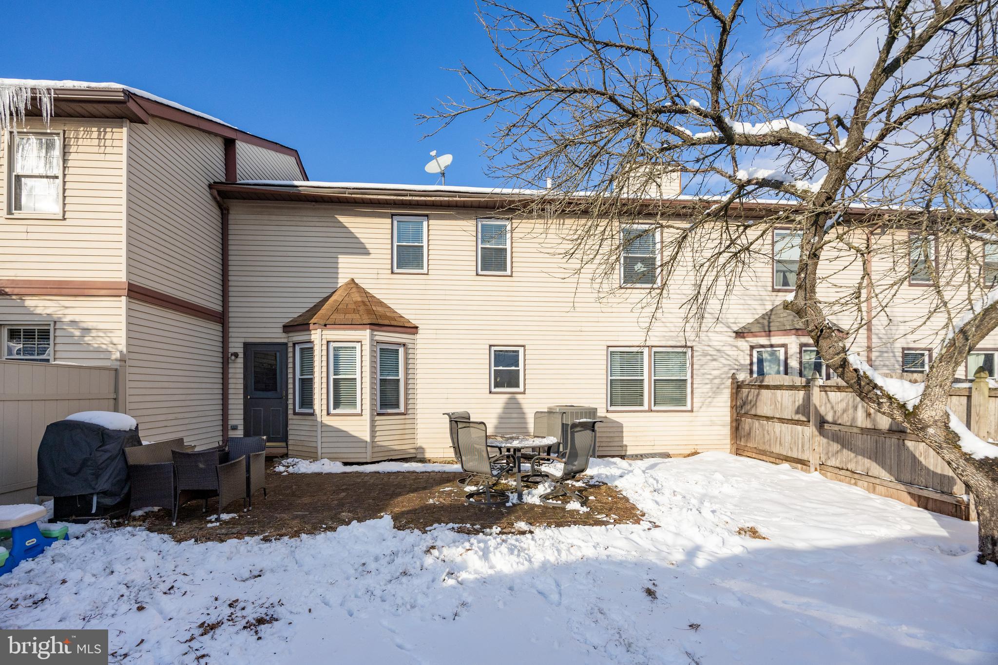 LIBERTY HILL - Residential