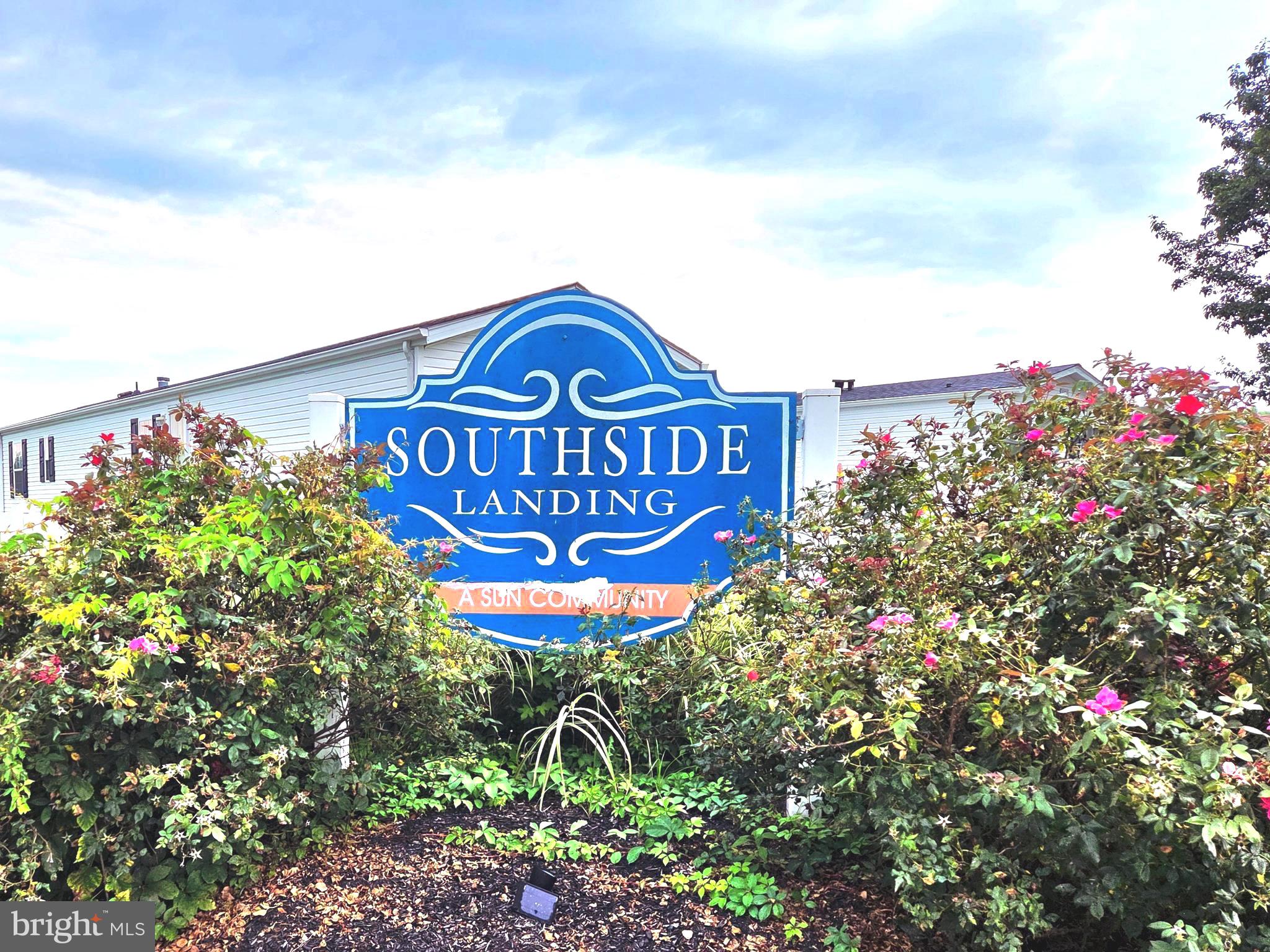 SOUTHSIDE LANDING - Residential