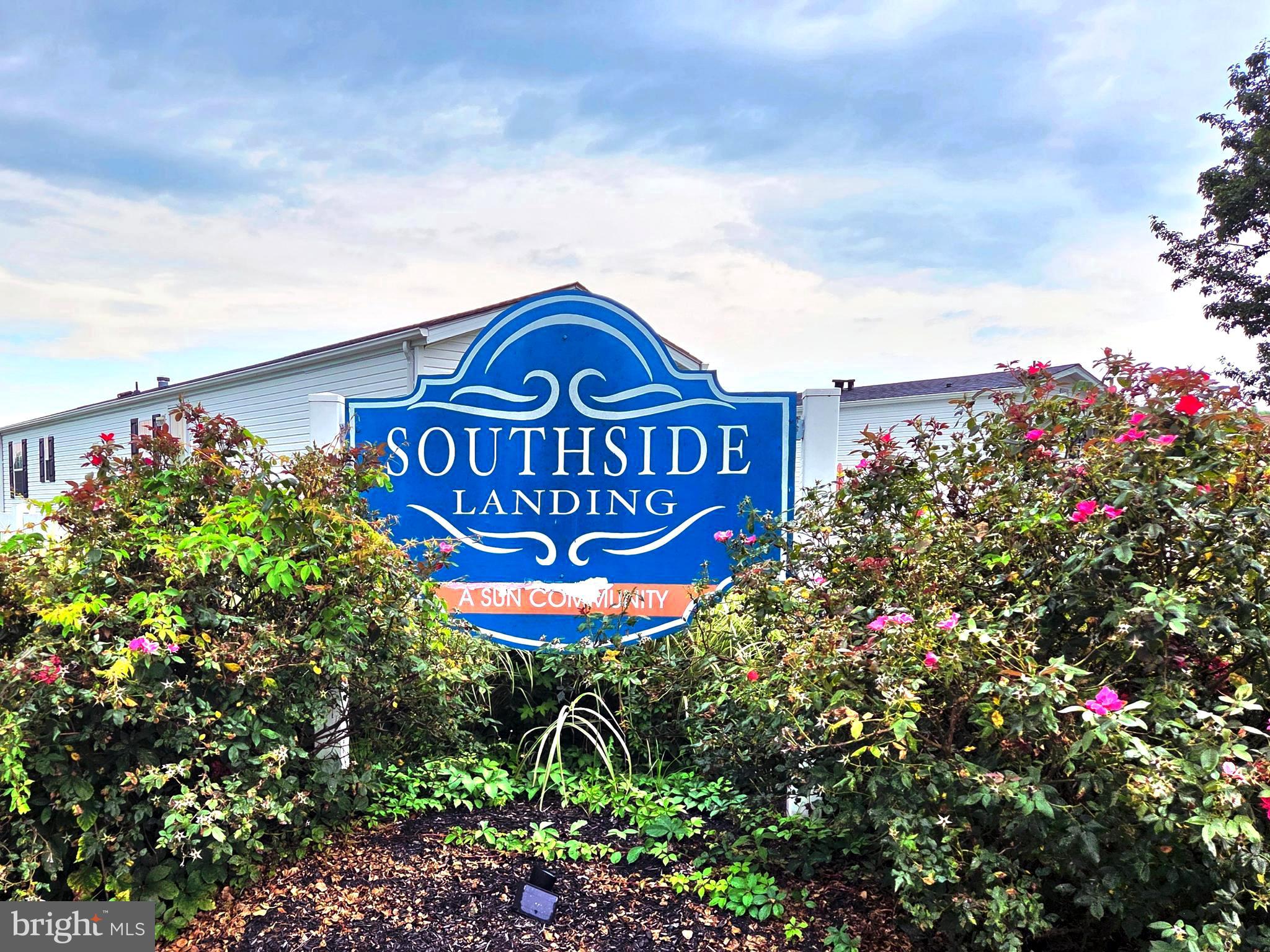 SOUTHSIDE LANDING - Residential