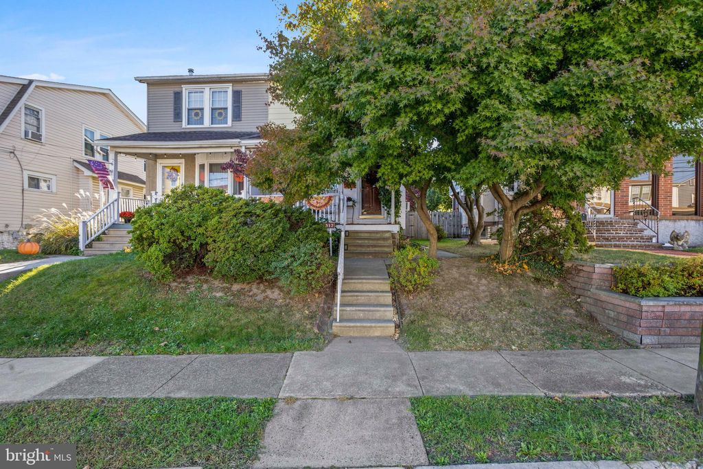 Photo of 317 N Llanwellyn Avenue, GLENOLDEN, PA 19036 (MLS # PADE2104070)