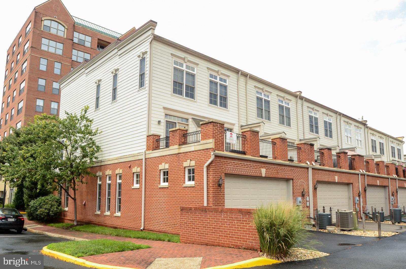 BELMONT BAY - Residential Lease