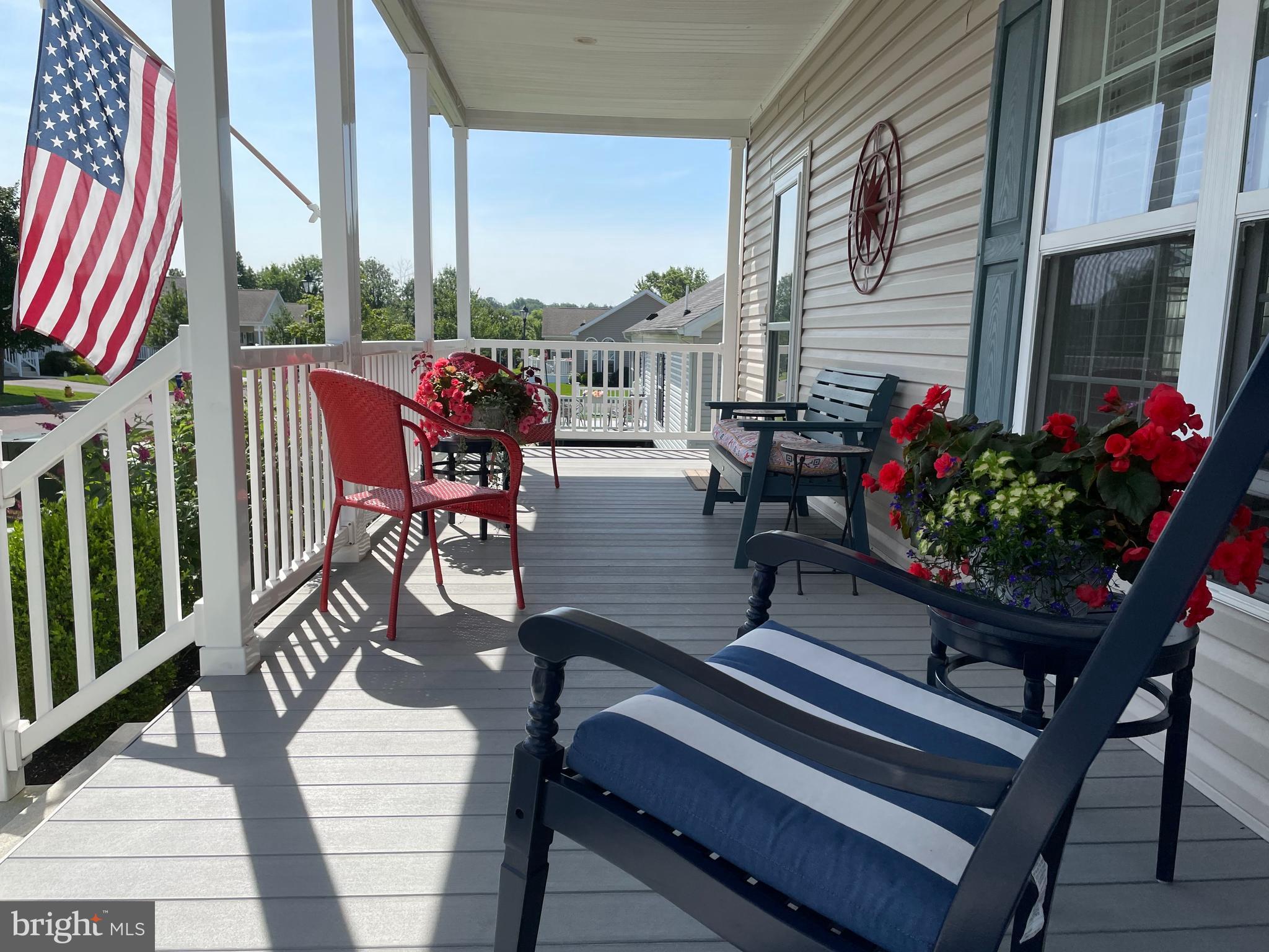 414 HONEYSUCKLE LANE