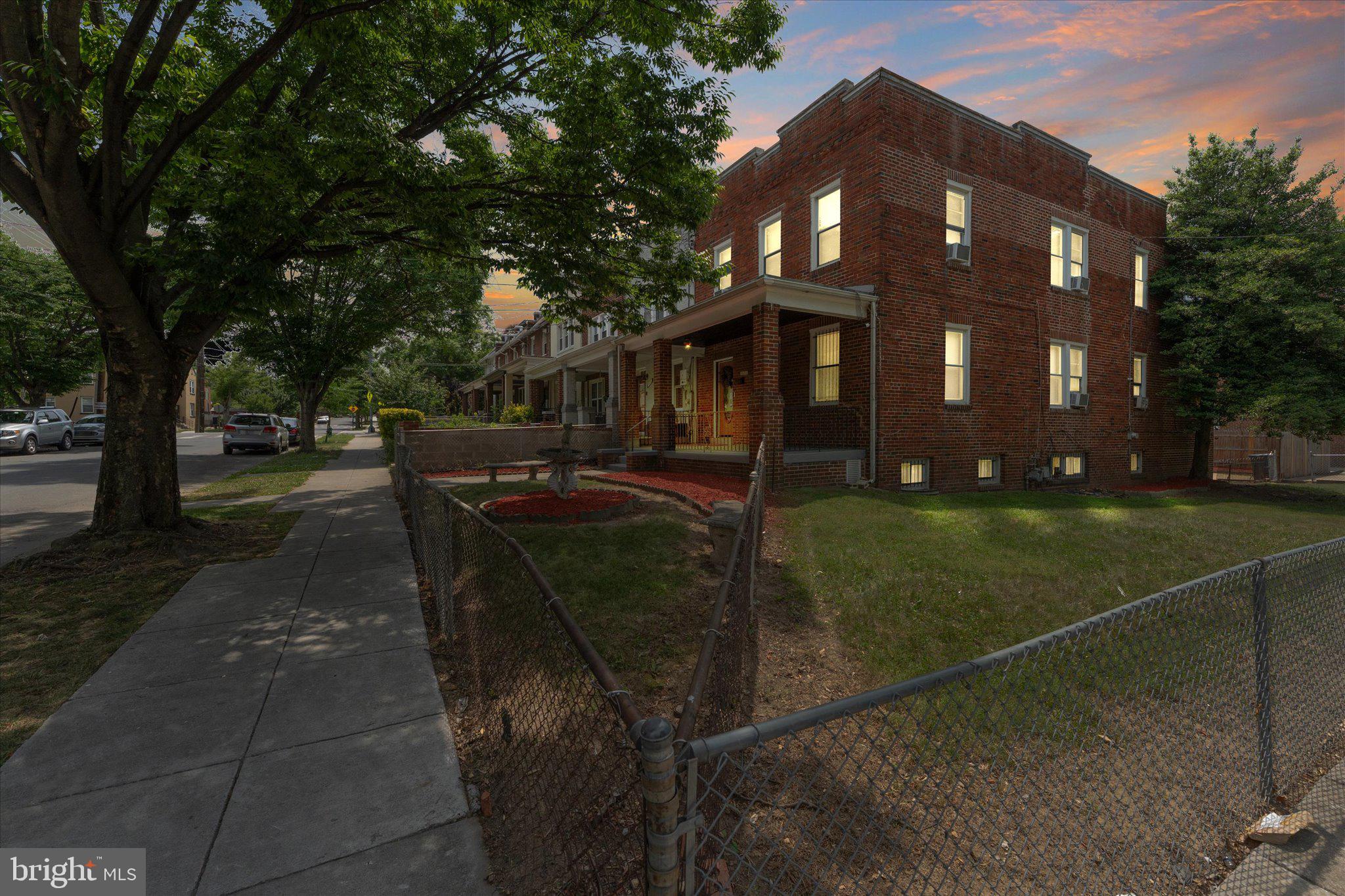 1601 19TH STREET SE
