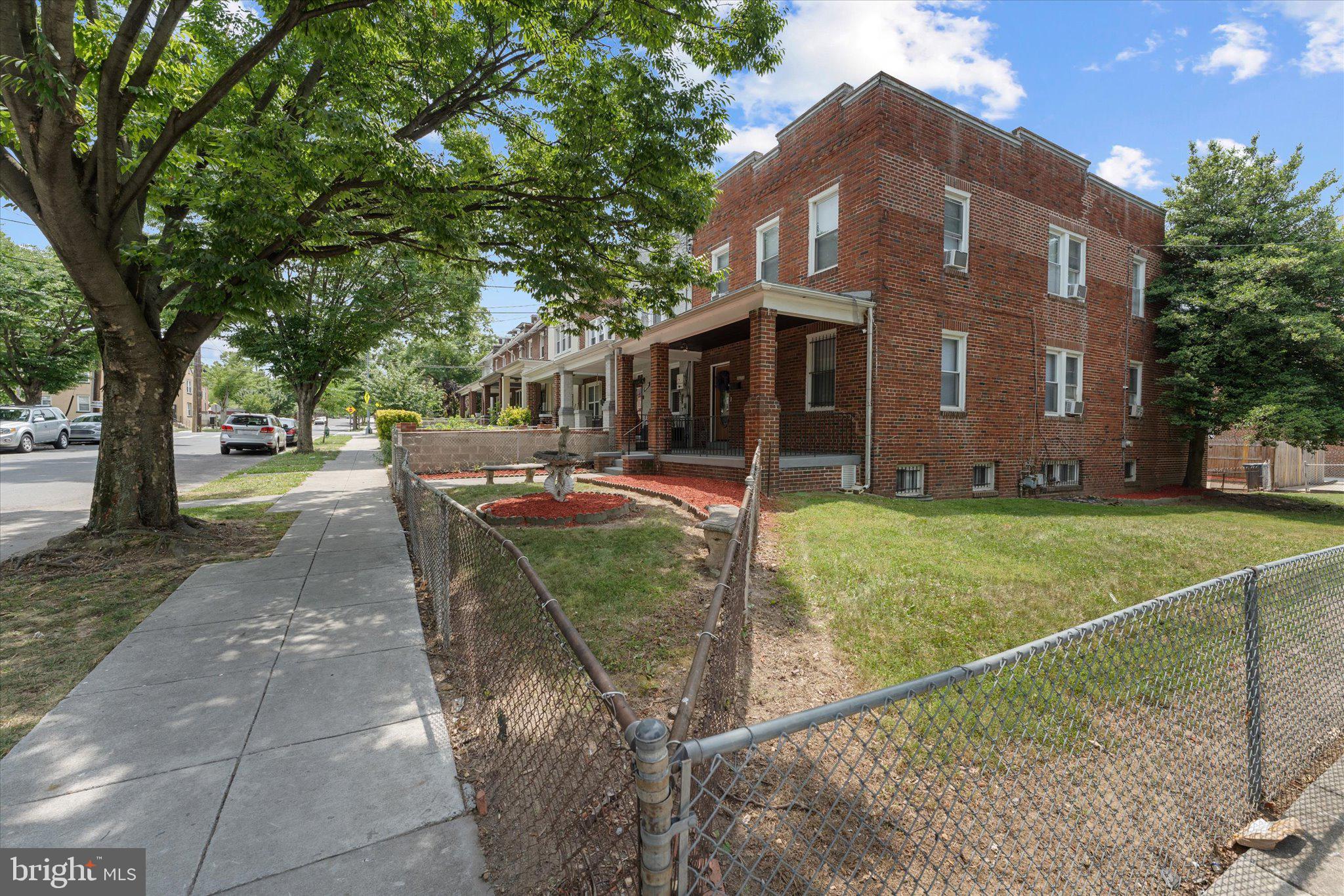 1601 19TH STREET SE