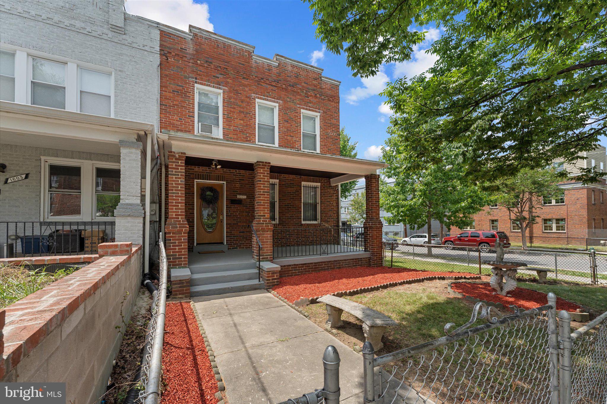 1601 19TH STREET SE