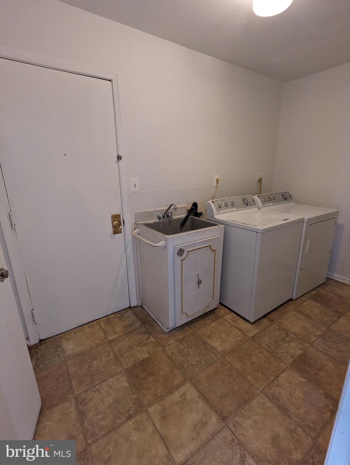 LAYHILL VILLAGE - Residential