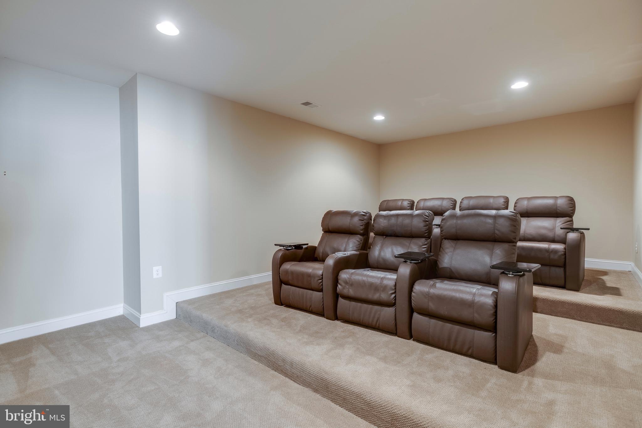 CEDAR CREST - Residential