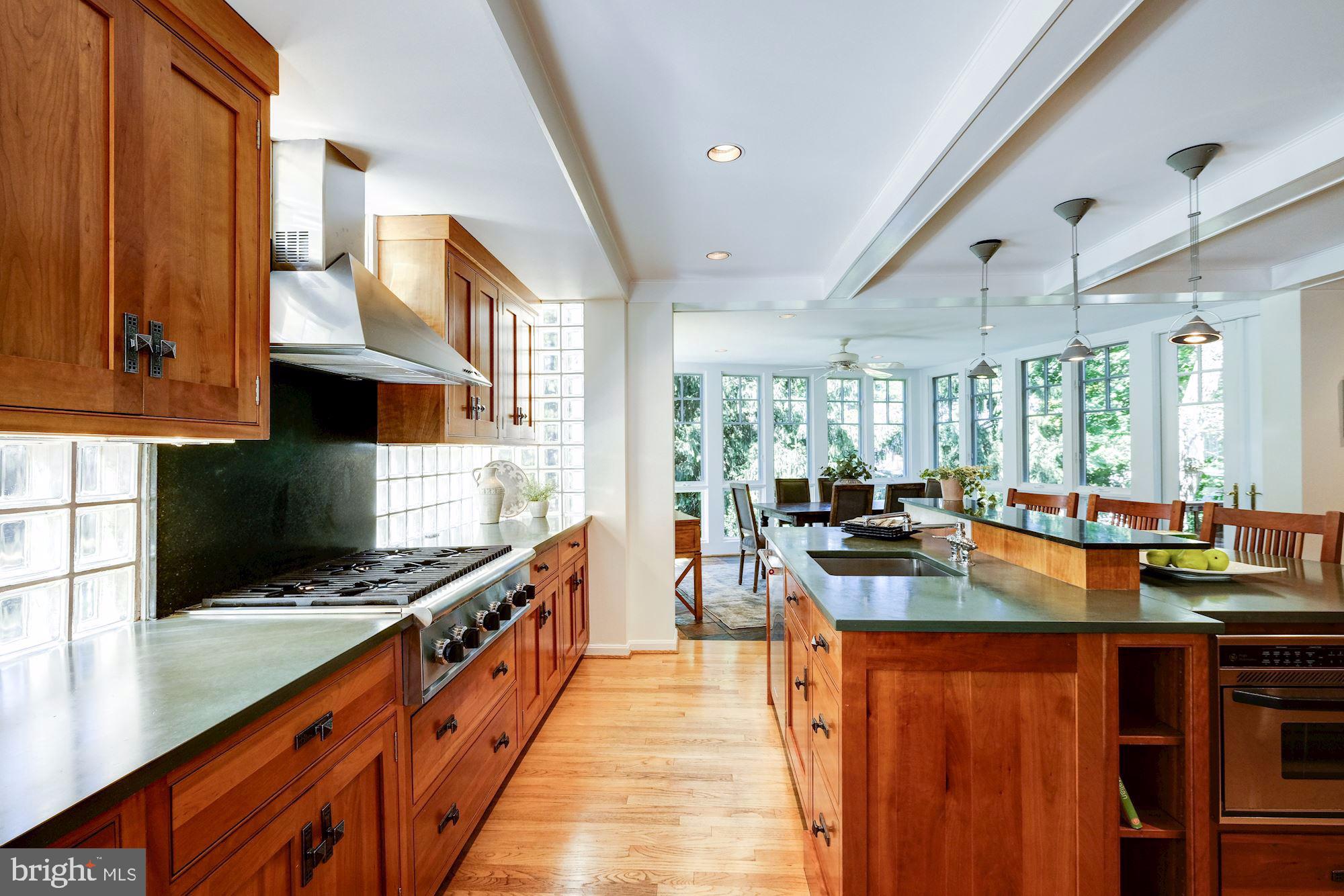 CHEVY CHASE - Residential