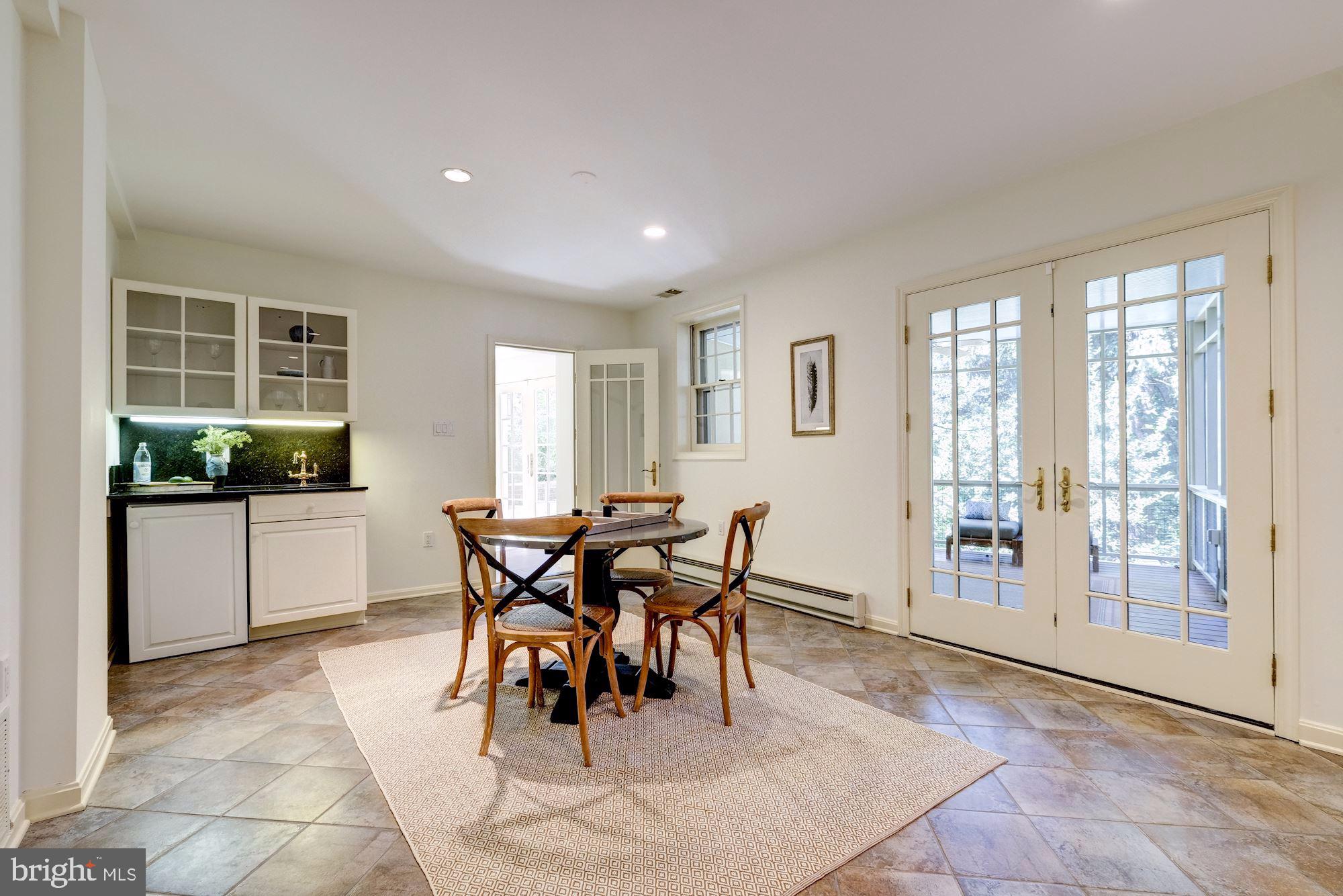 CHEVY CHASE - Residential