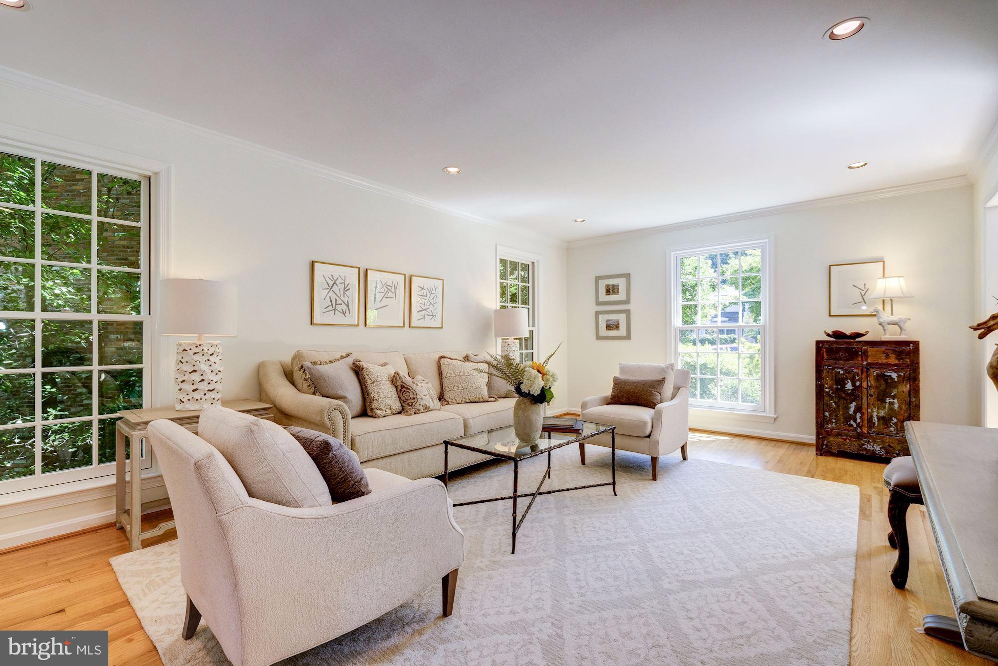 CHEVY CHASE - Residential