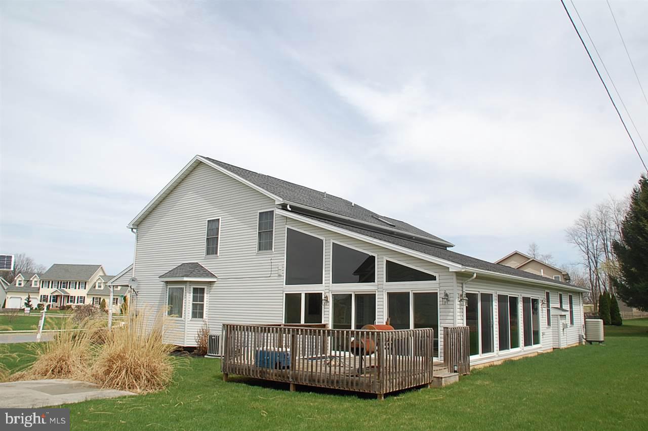 HALLWOOD HEIGHTS - Residential