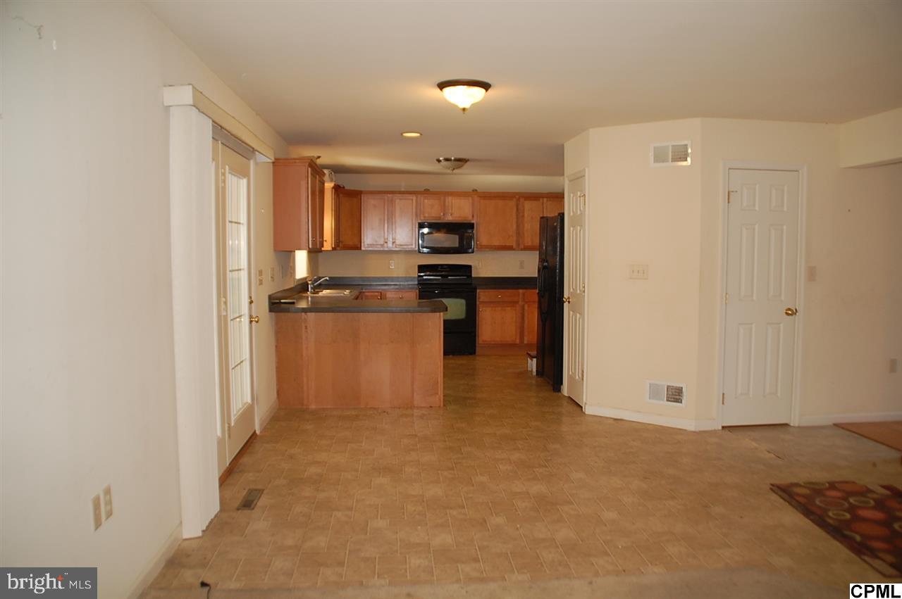 HALLWOOD HEIGHTS - Residential